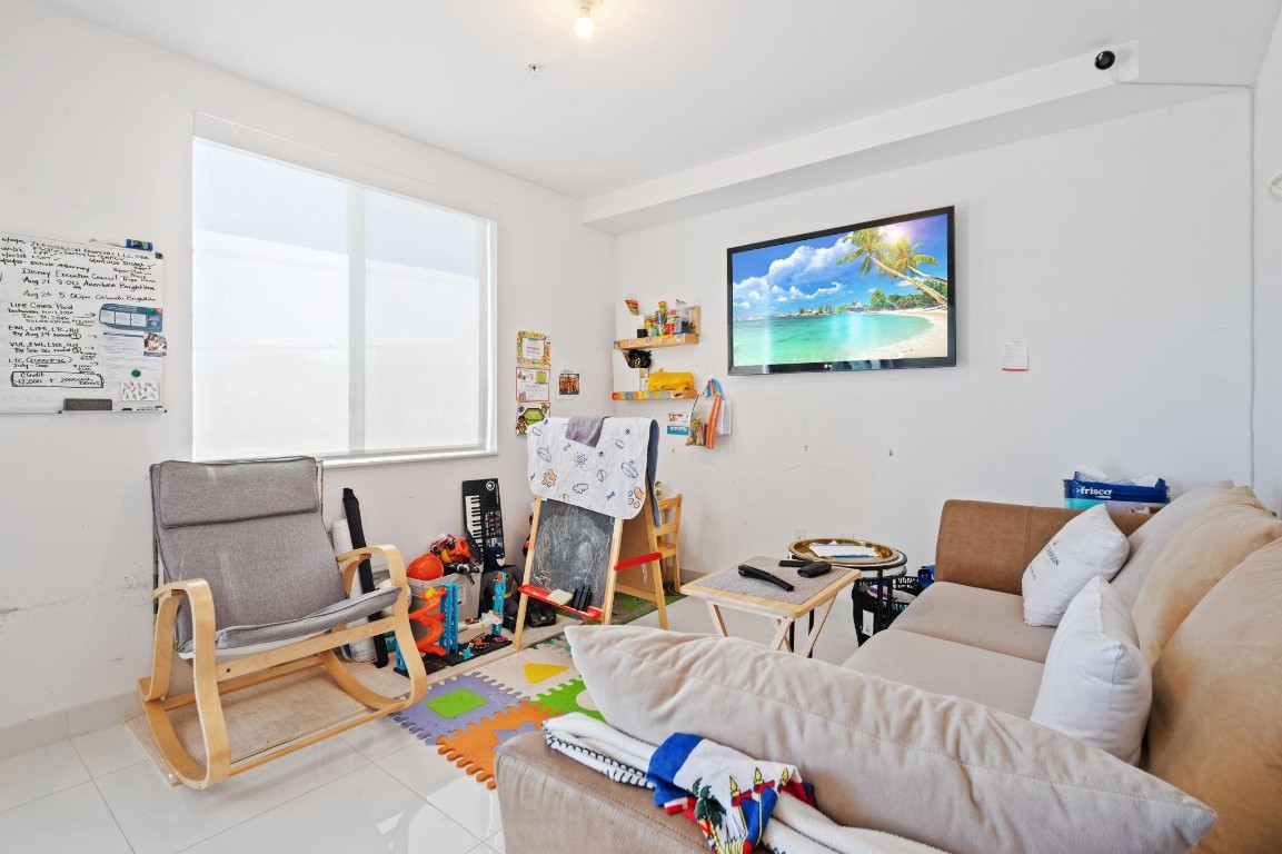 AVENTURA PLACE - Residential