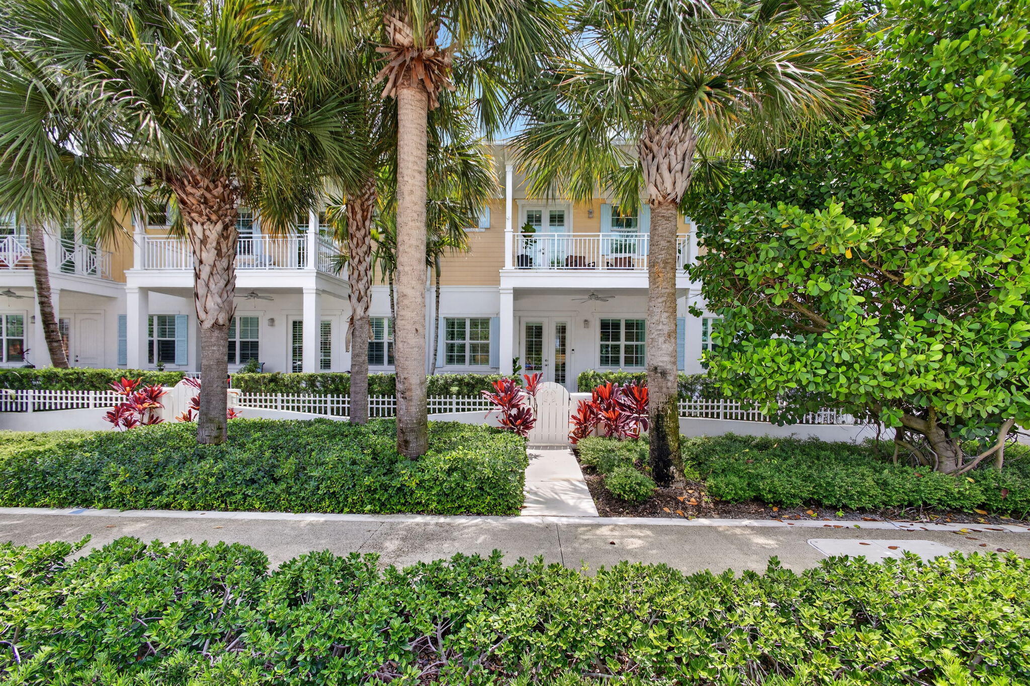 131 INLET WATERS Circle
