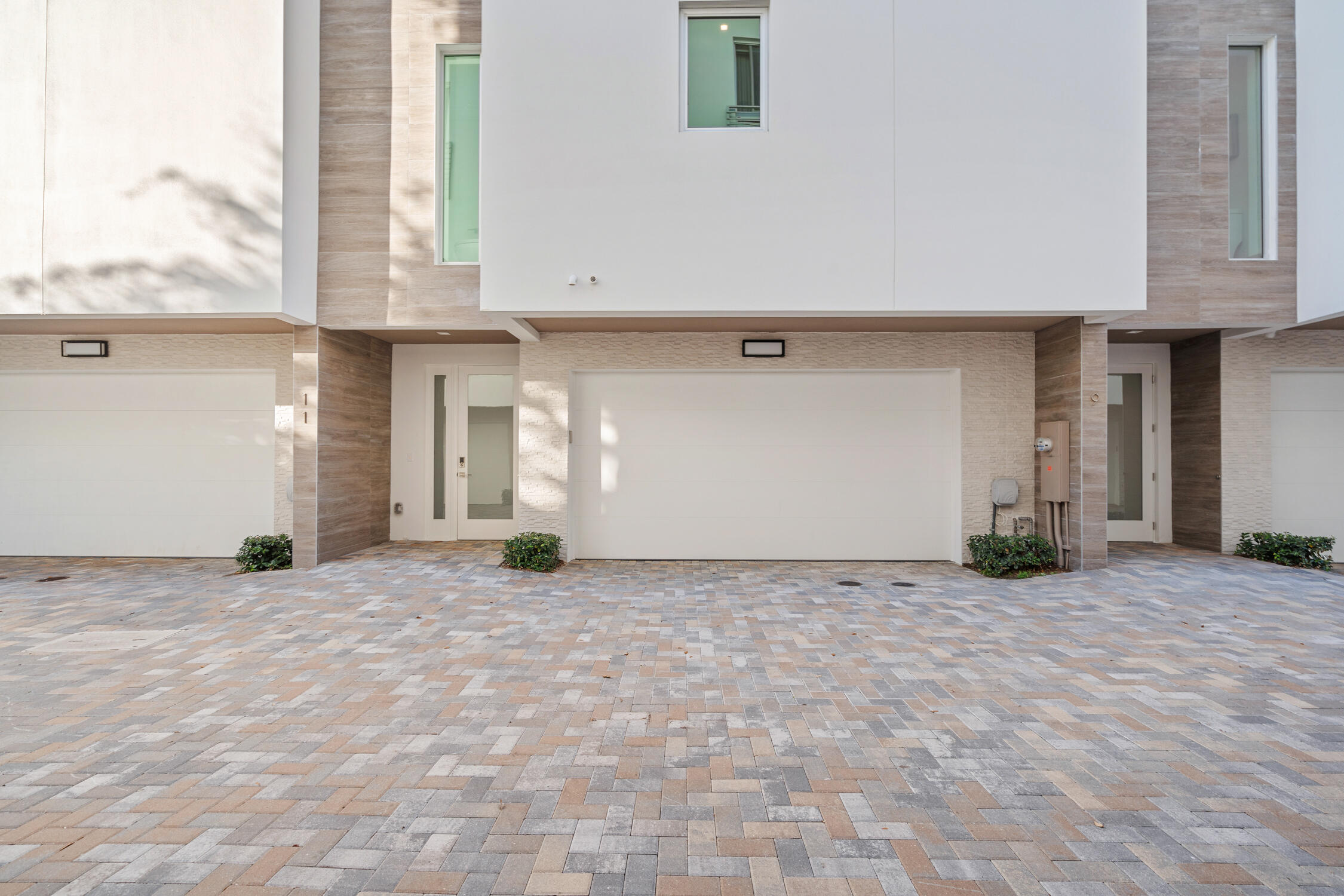 BEVERLY HEIGHTS - Residential