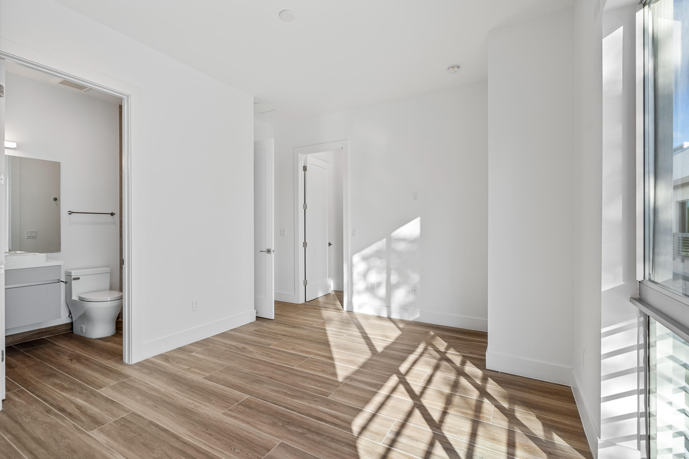 BEVERLY HEIGHTS - Residential