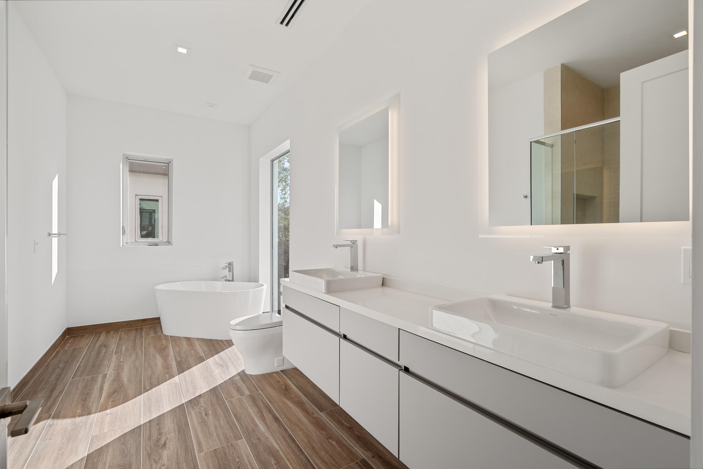 BEVERLY HEIGHTS - Residential