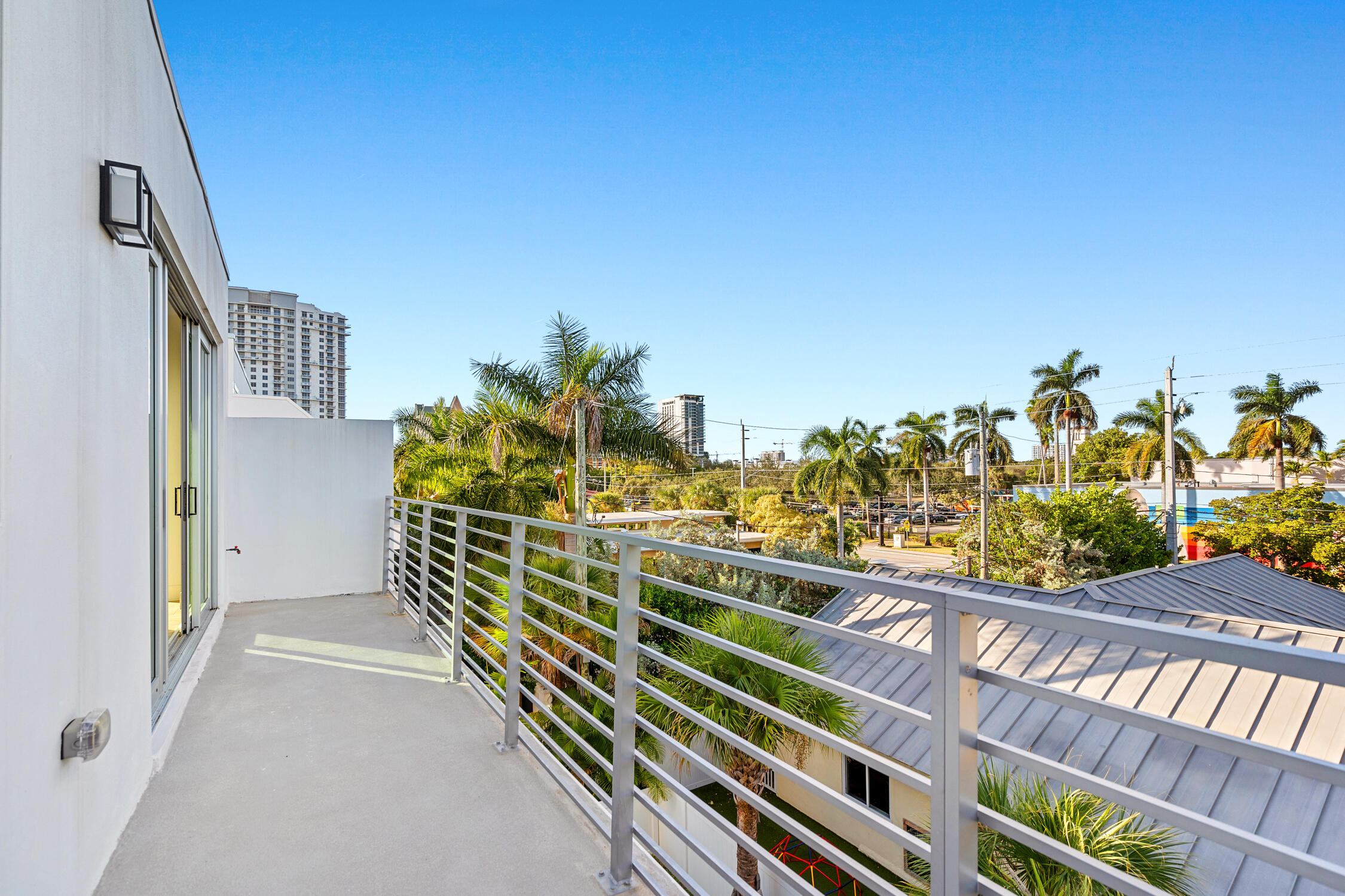 BEVERLY HEIGHTS - Residential