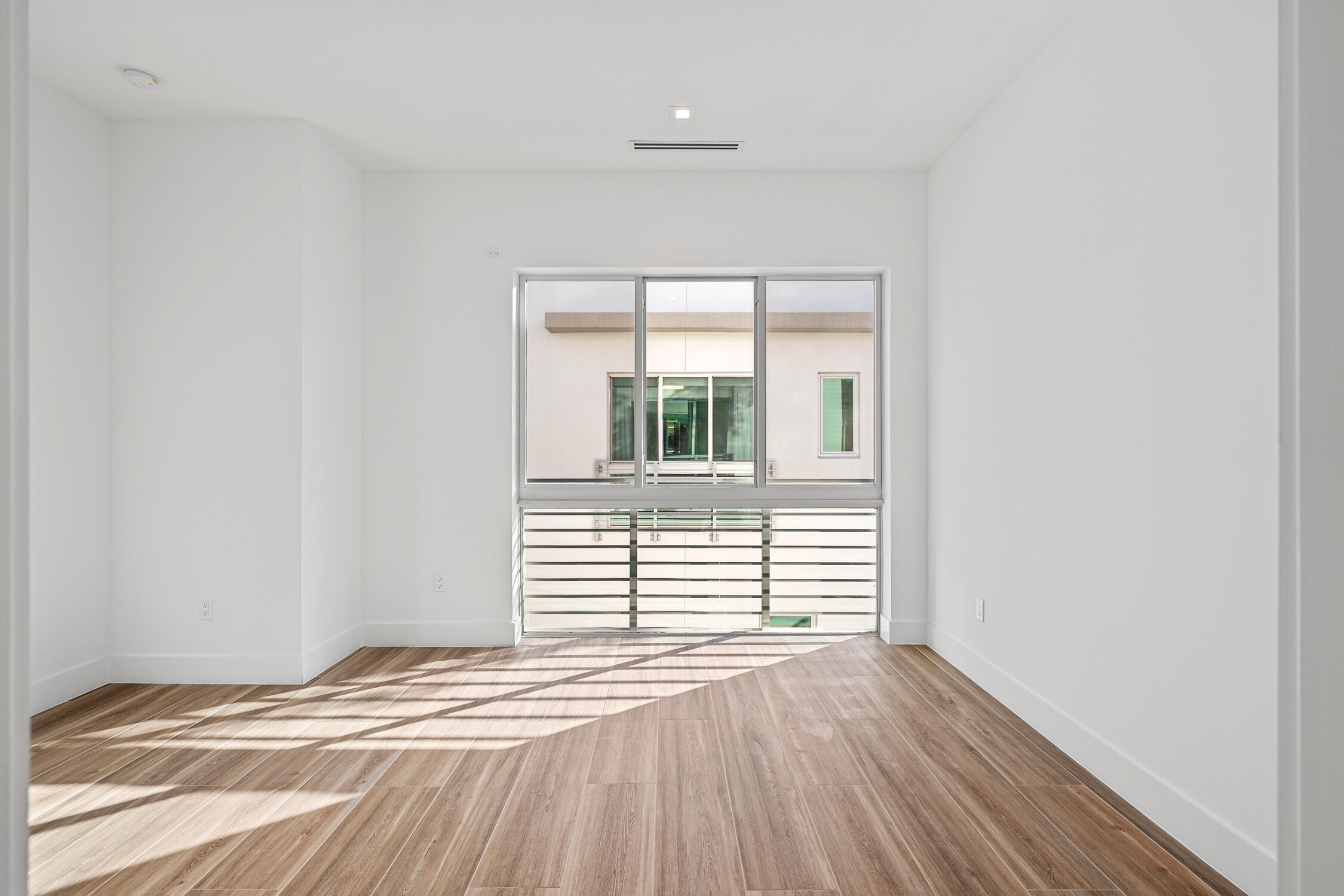 BEVERLY HEIGHTS - Residential