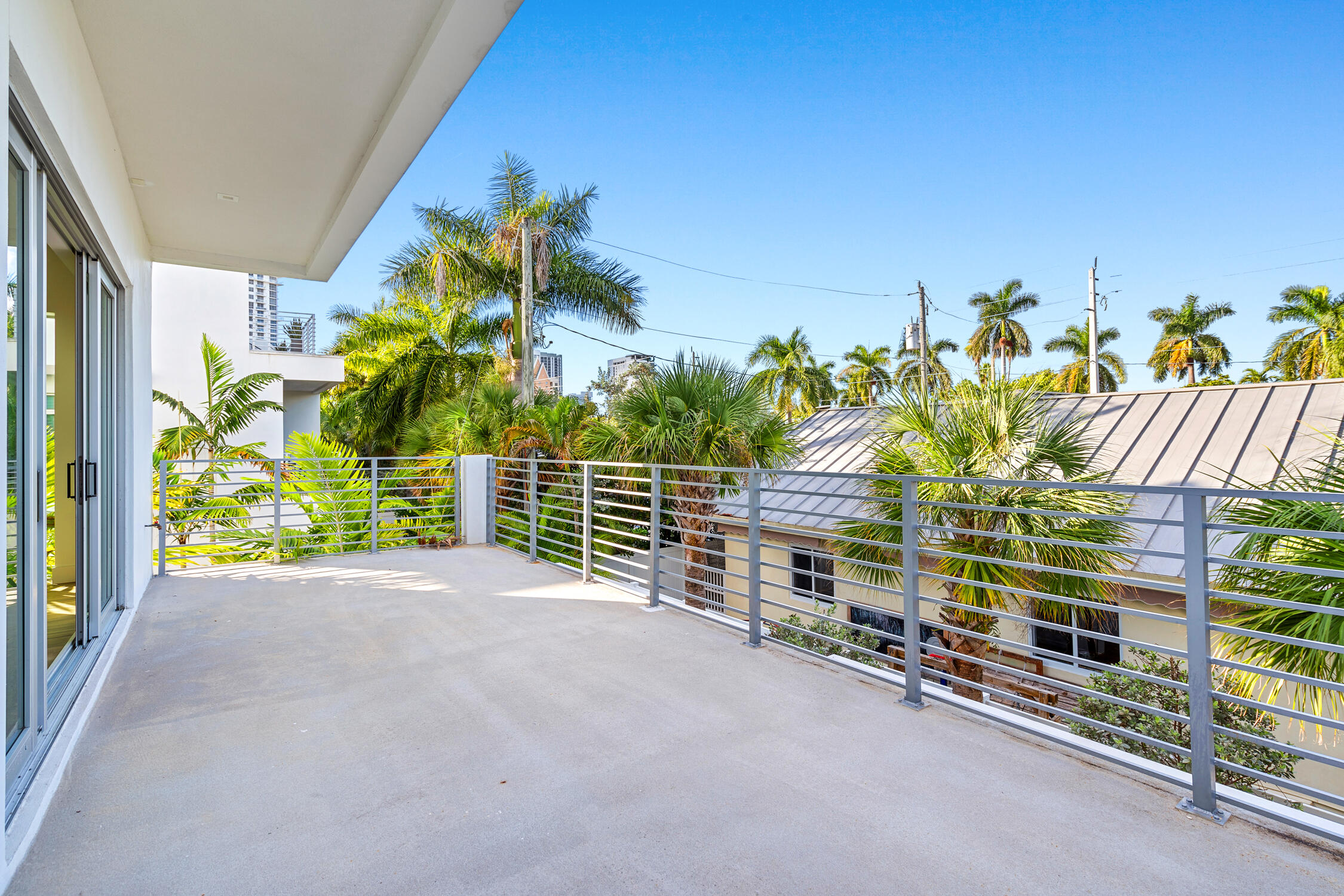 BEVERLY HEIGHTS - Residential