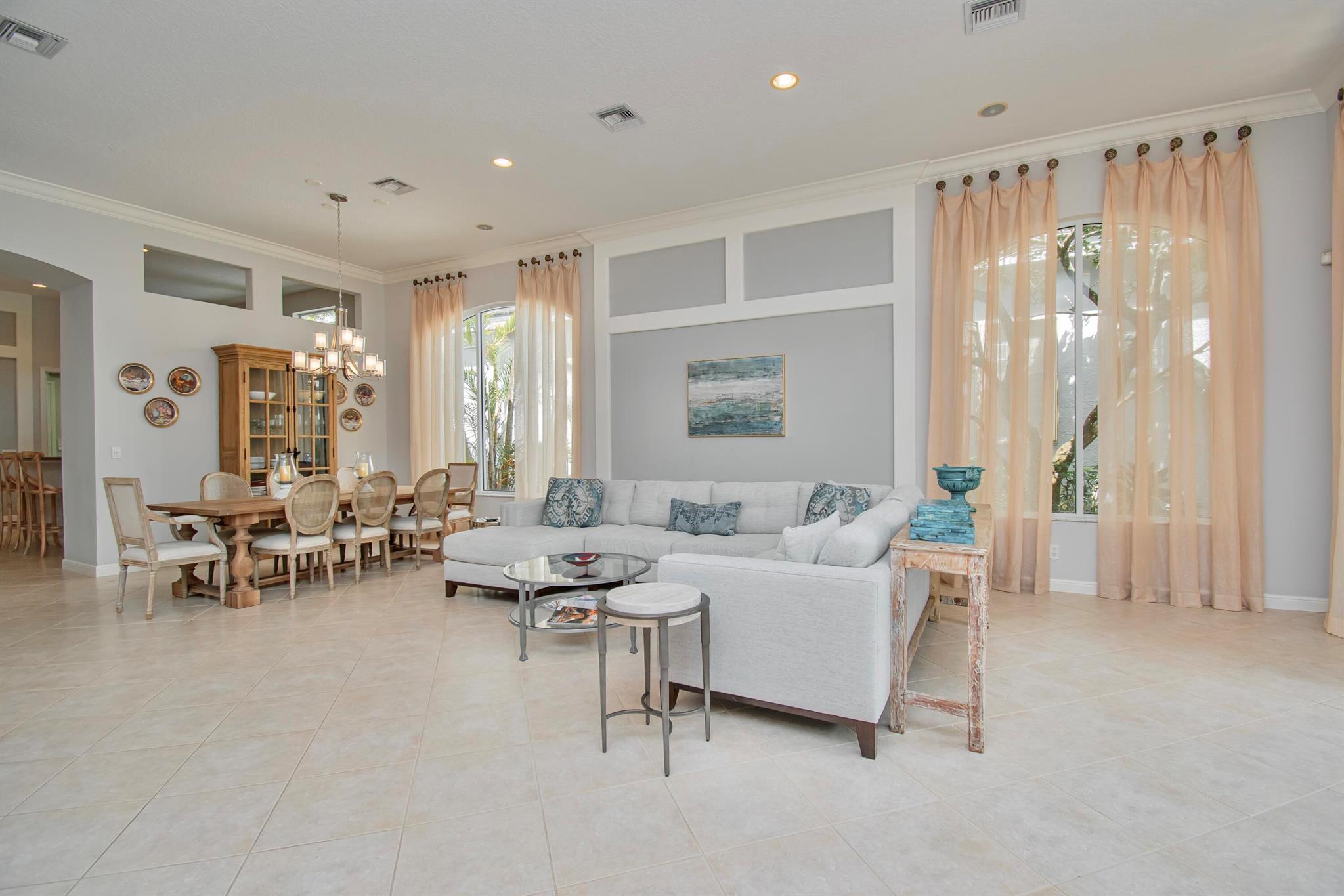 7929 Villa D Este Way
