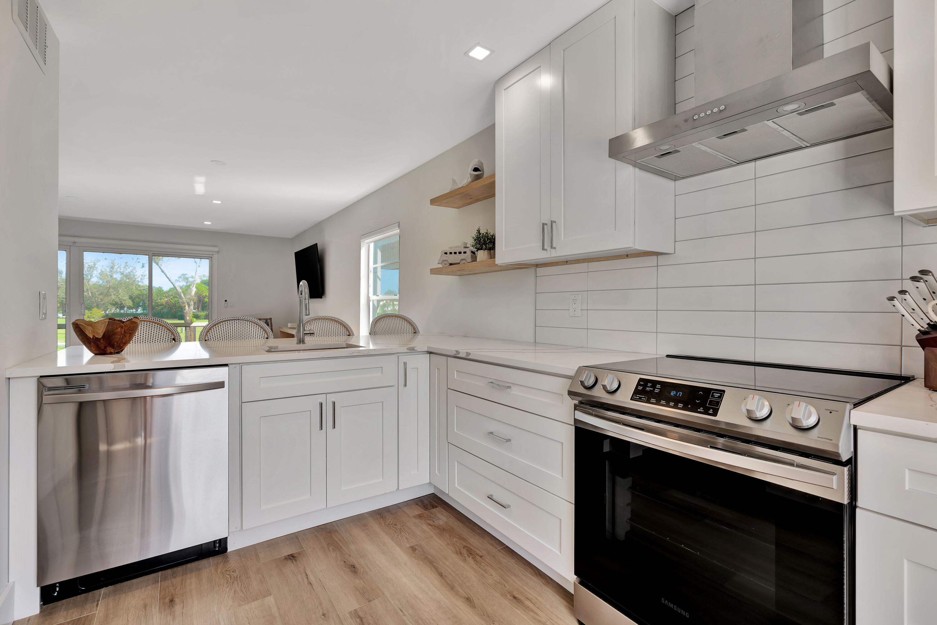 RIVERBEND CONDO - Residential