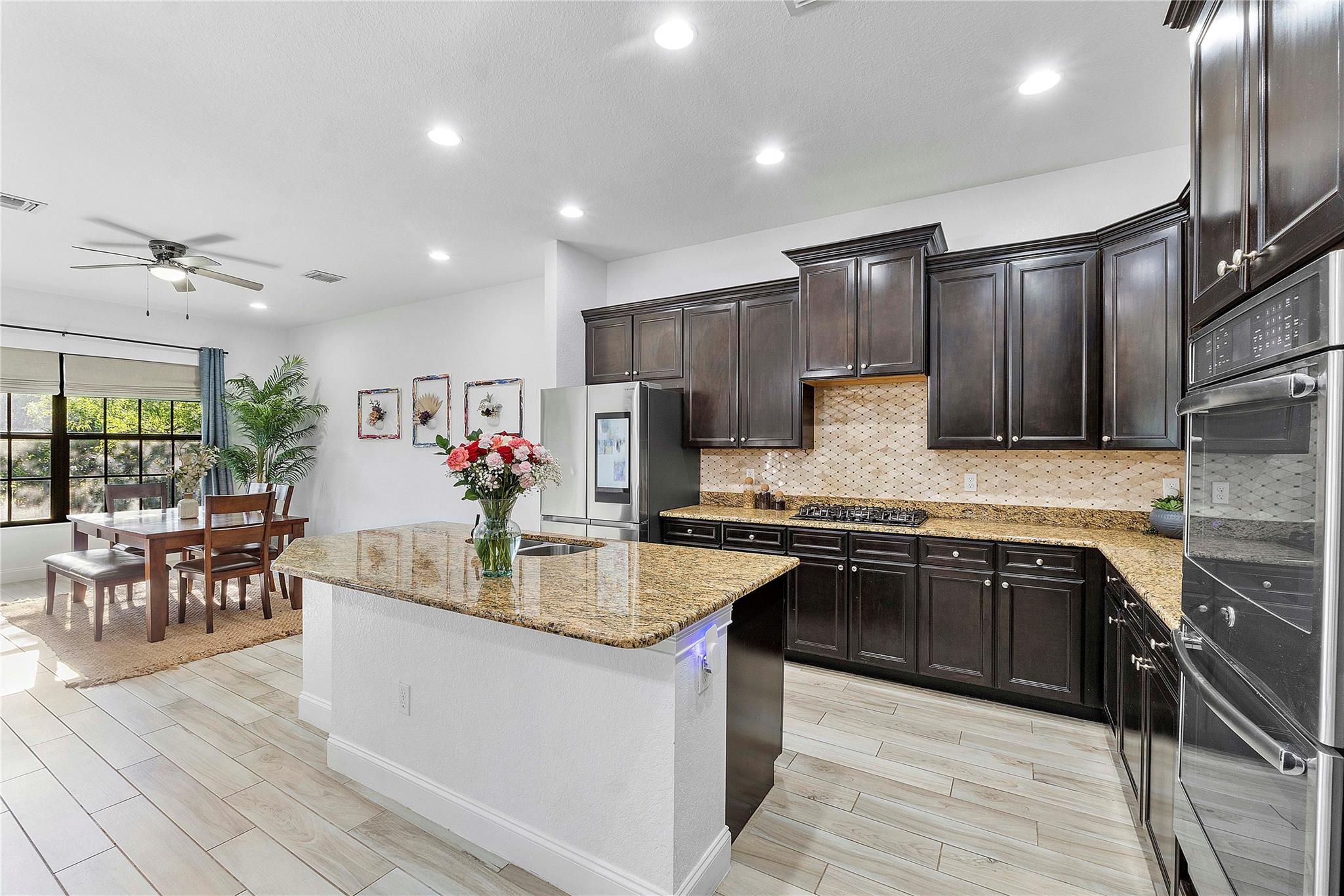 8971 Edgewater Bnd