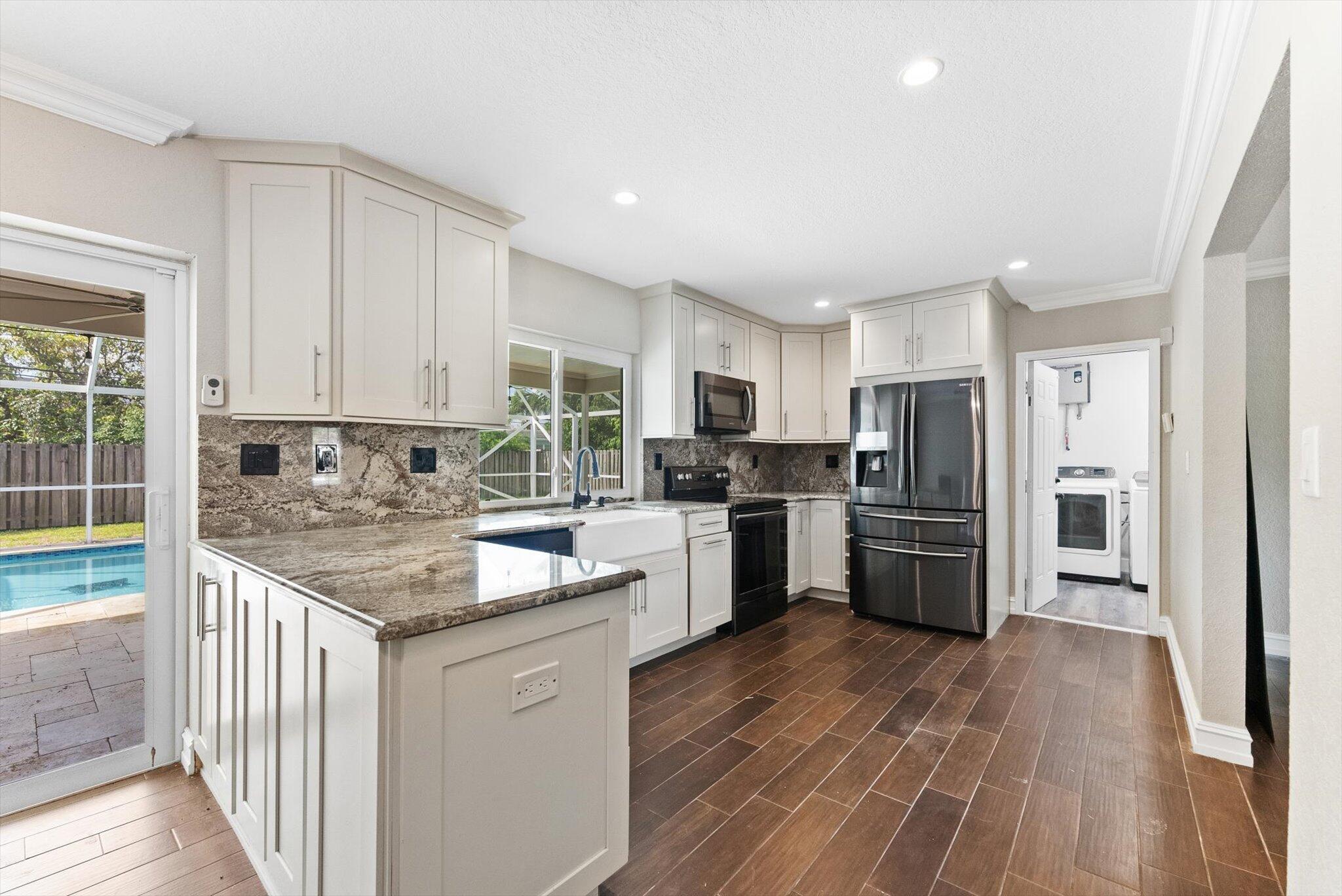 Mirror Lake Estates Sec 8 - Residential Lease