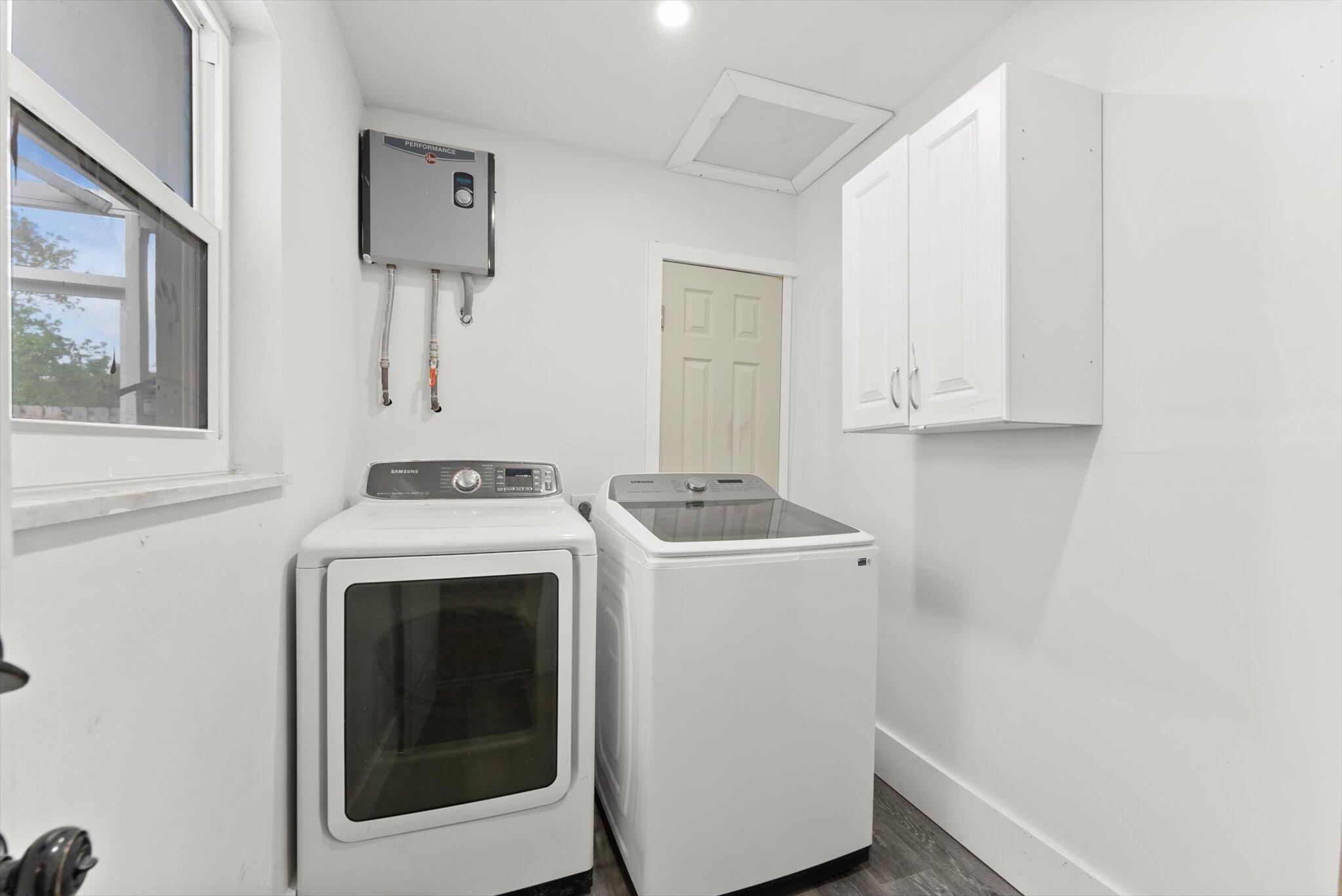 Mirror Lake Estates Sec 8 - Residential Lease