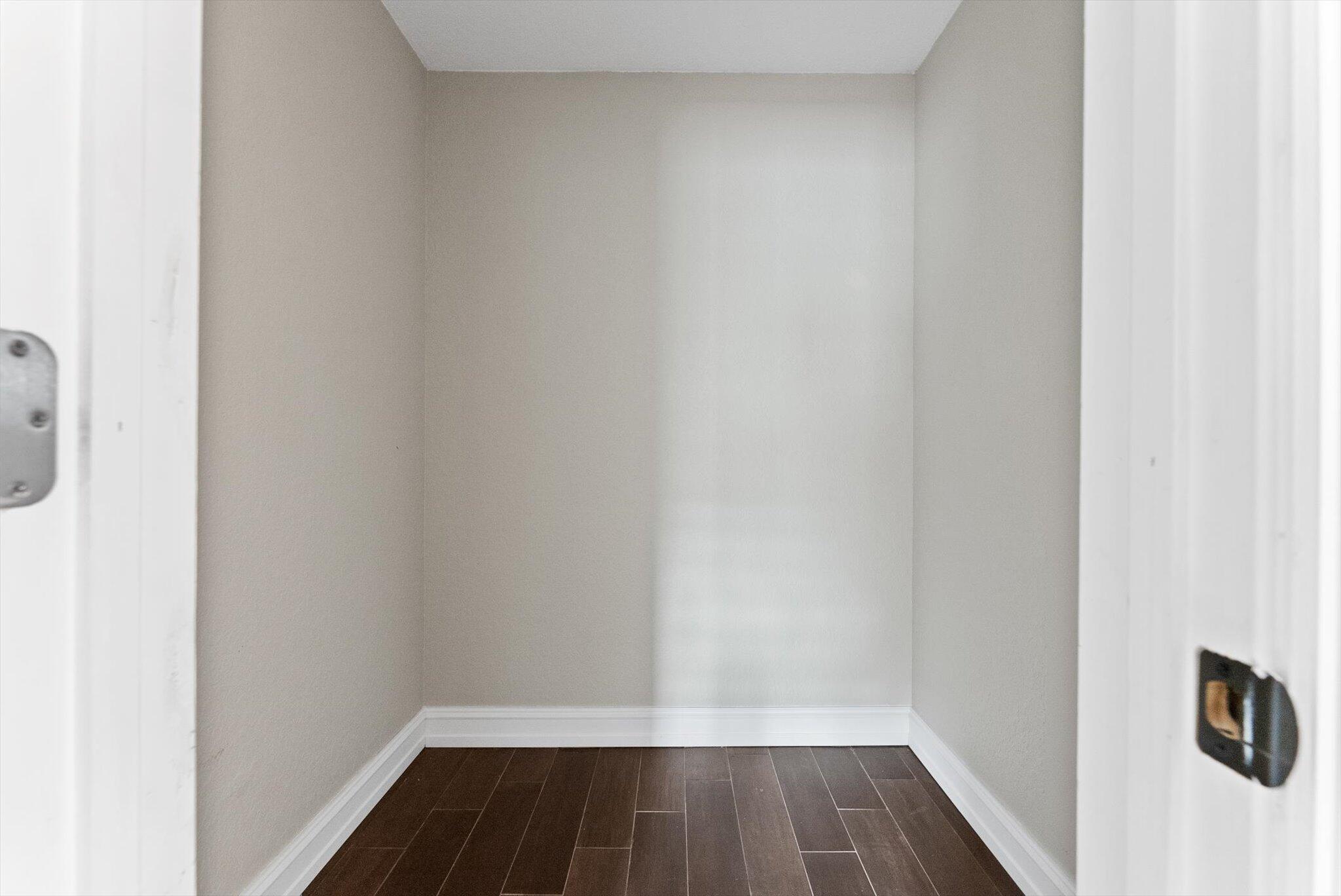 Mirror Lake Estates Sec 8 - Residential Lease