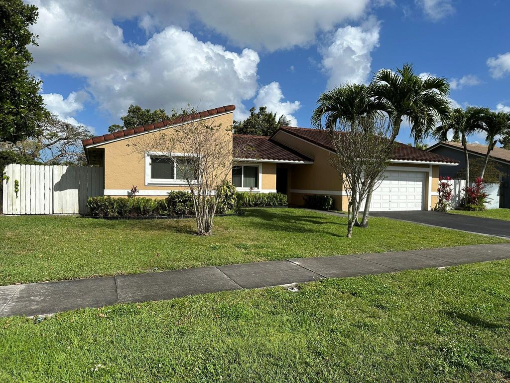 Photo of 5706 SW 114th Avenue, Cooper City, FL 33330 (MLS # F10556816)