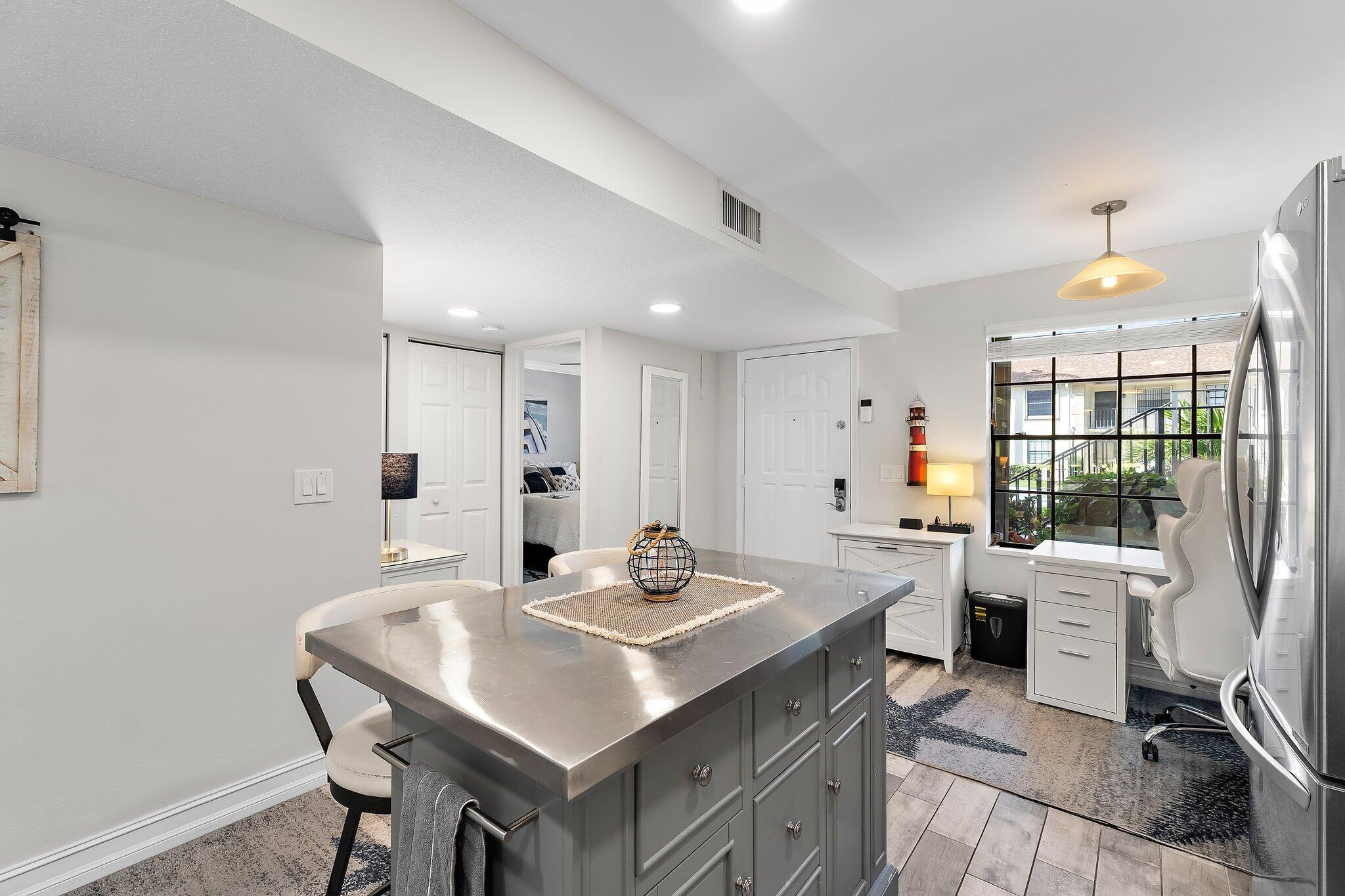 PINE CREST CONDO - Residential
