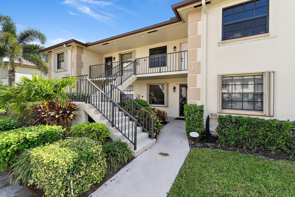 Photo of 1201 Pinecrest Circle #B, Jupiter, FL 33458 (MLS # R11134345)