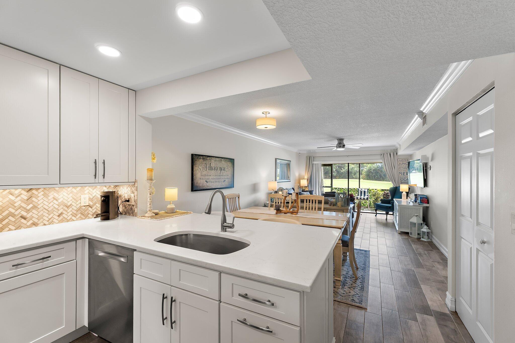 PINE CREST CONDO - Residential