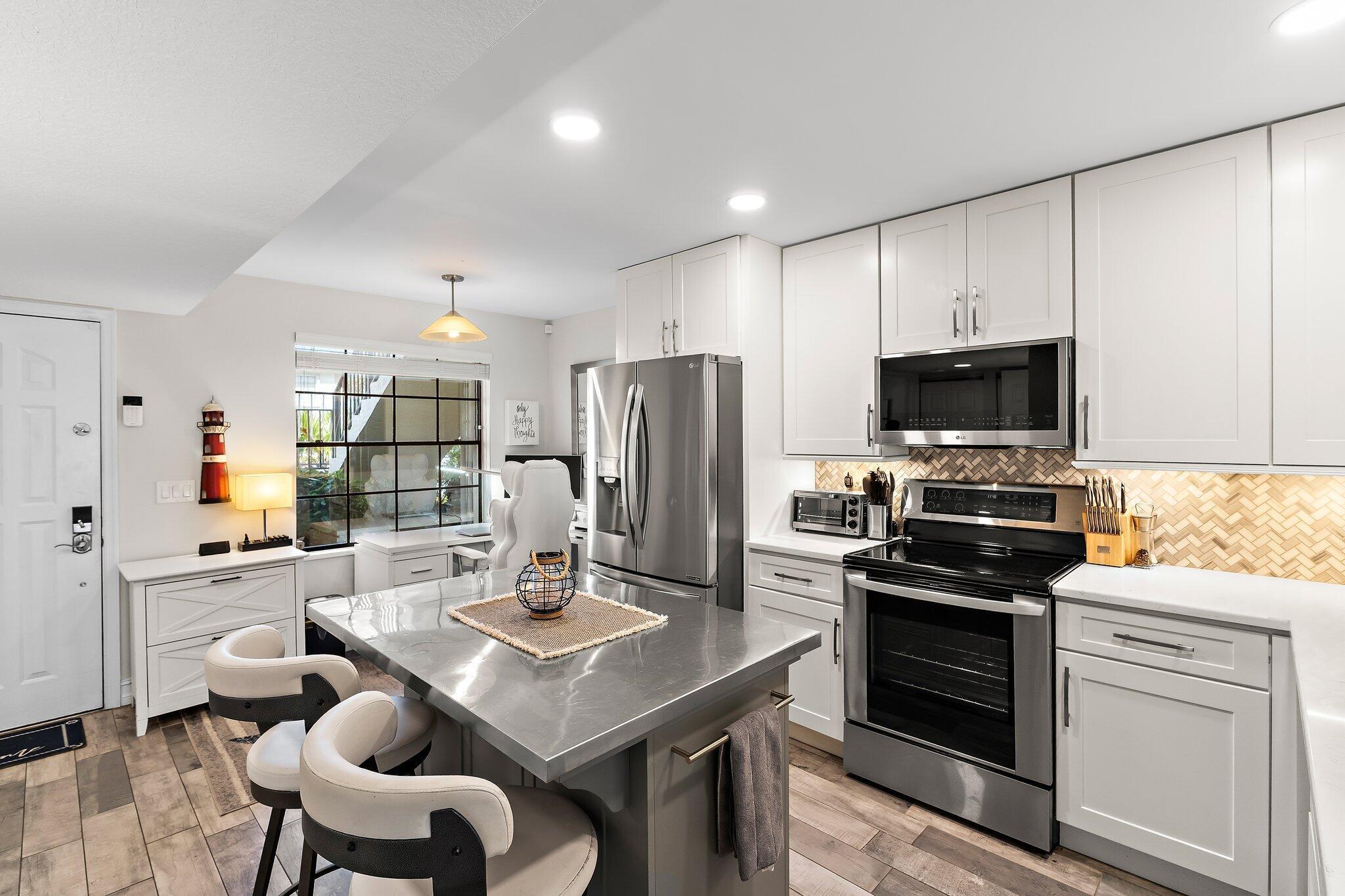 PINE CREST CONDO - Residential