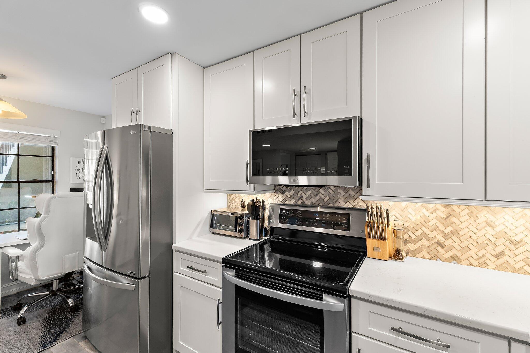 PINE CREST CONDO - Residential