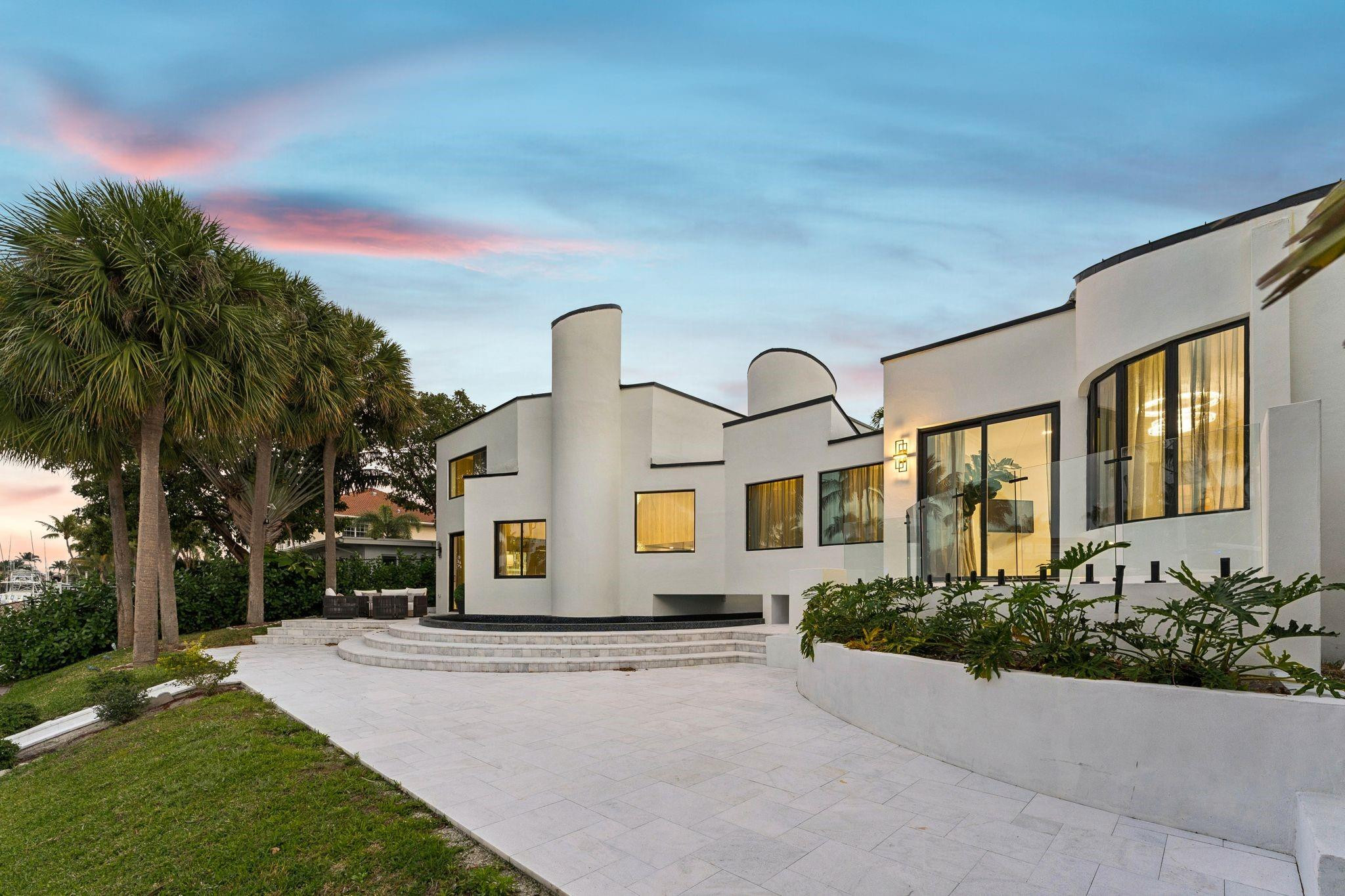 HILLSBORO HARBOR UNIT - Residential