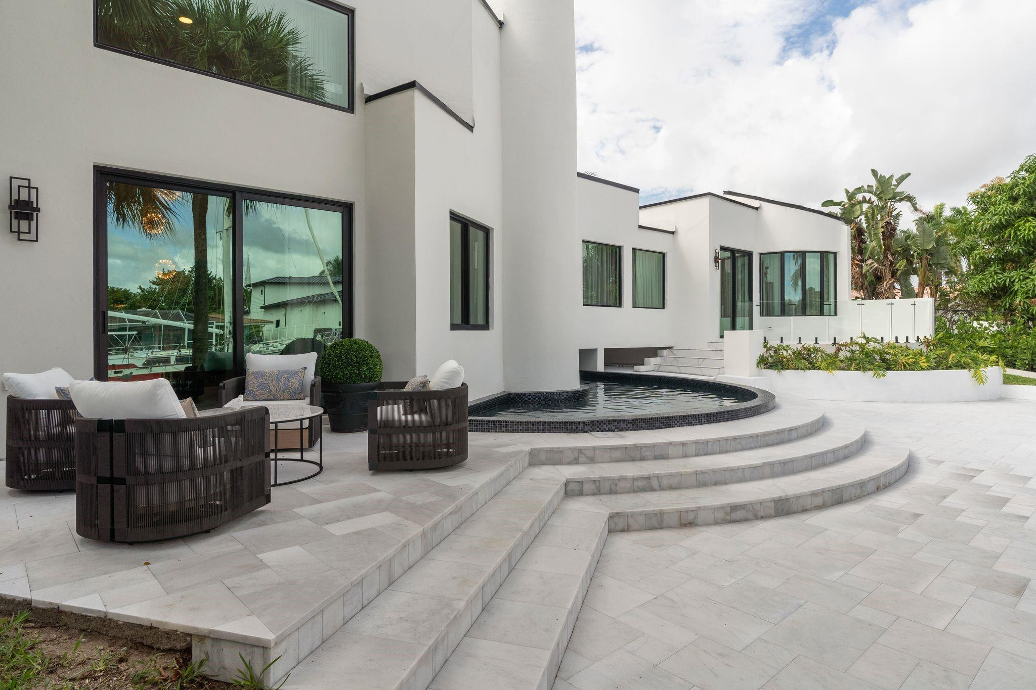 HILLSBORO HARBOR UNIT - Residential