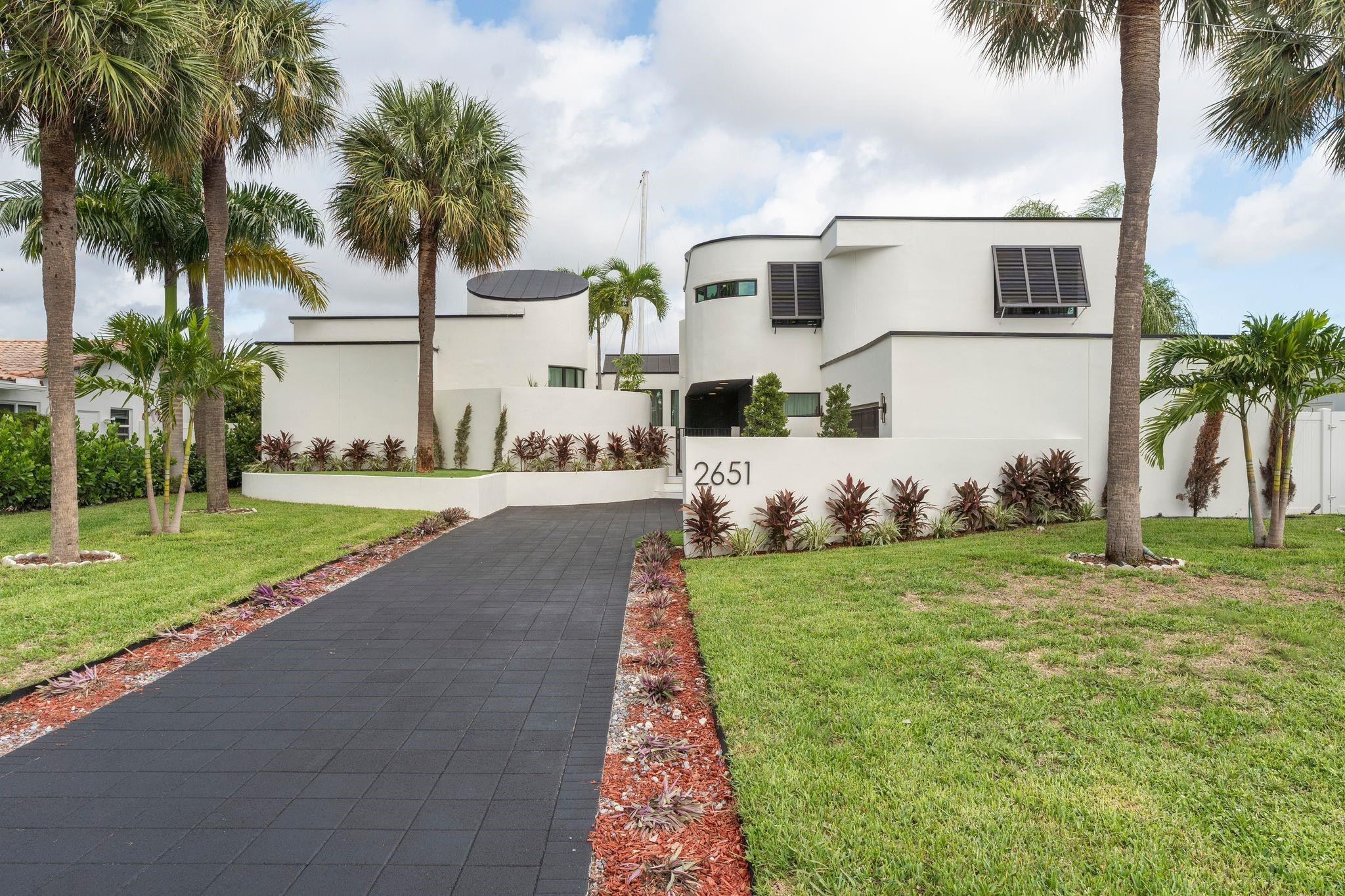 HILLSBORO HARBOR UNIT - Residential