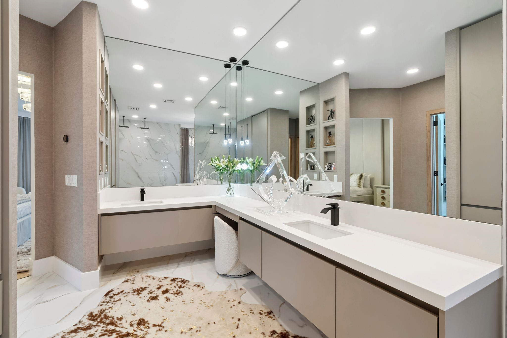 HILLSBORO HARBOR UNIT - Residential