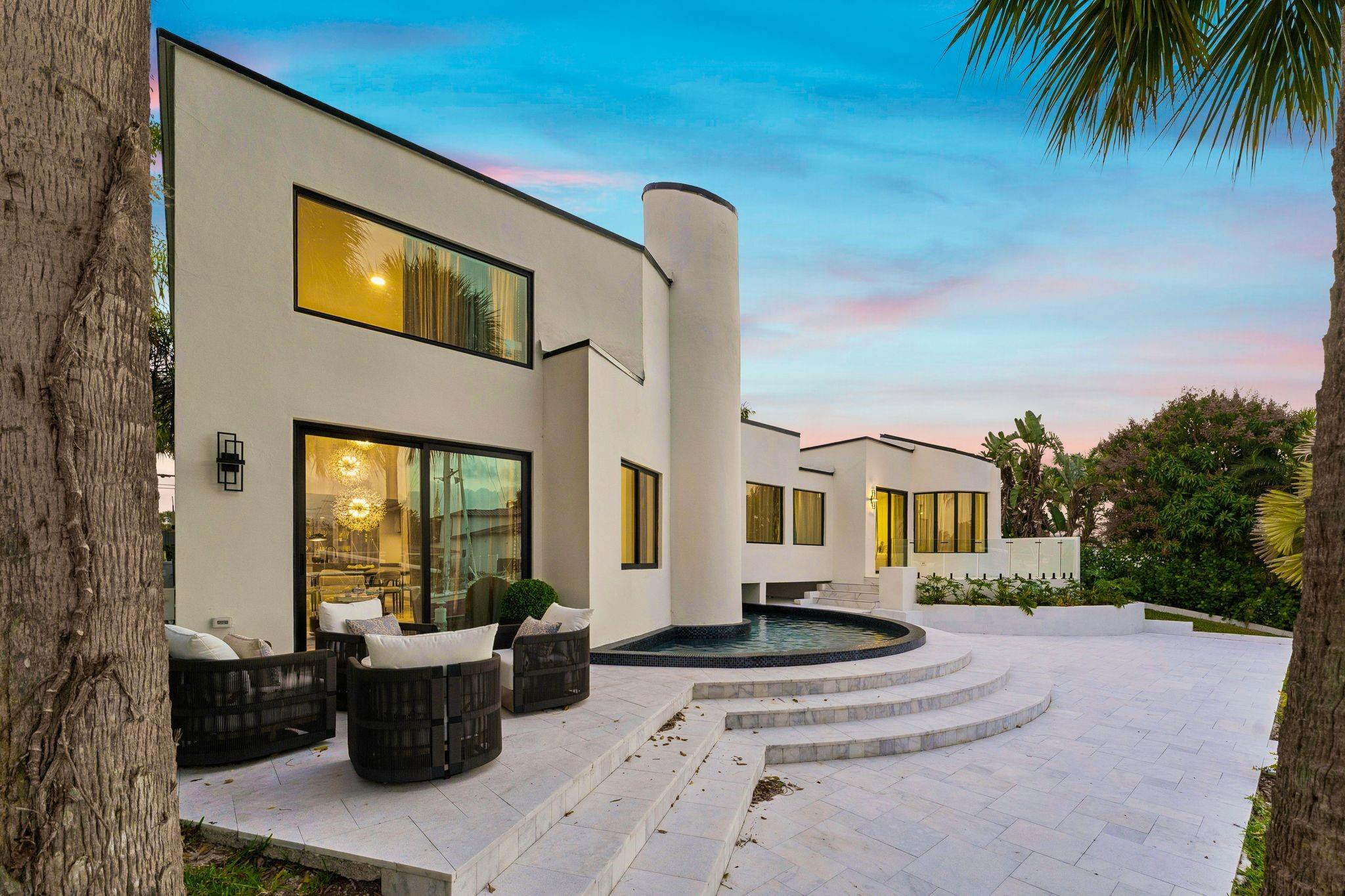 HILLSBORO HARBOR UNIT - Residential