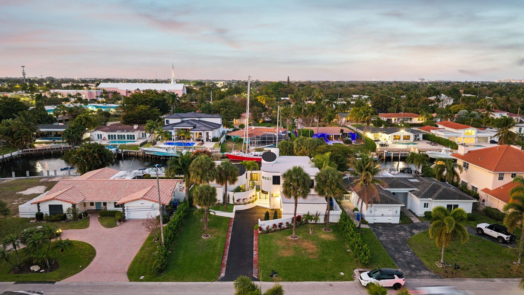 HILLSBORO HARBOR UNIT - Residential