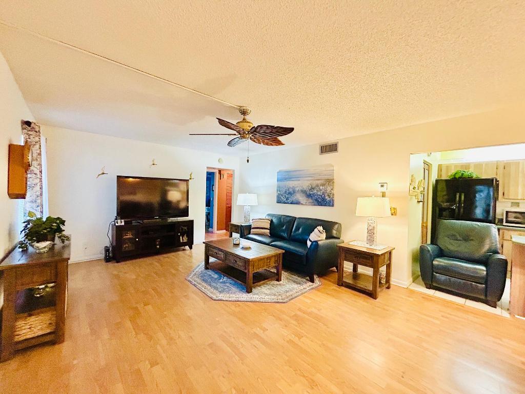 PINE RIDGE SOUTH II CONDO - Residential