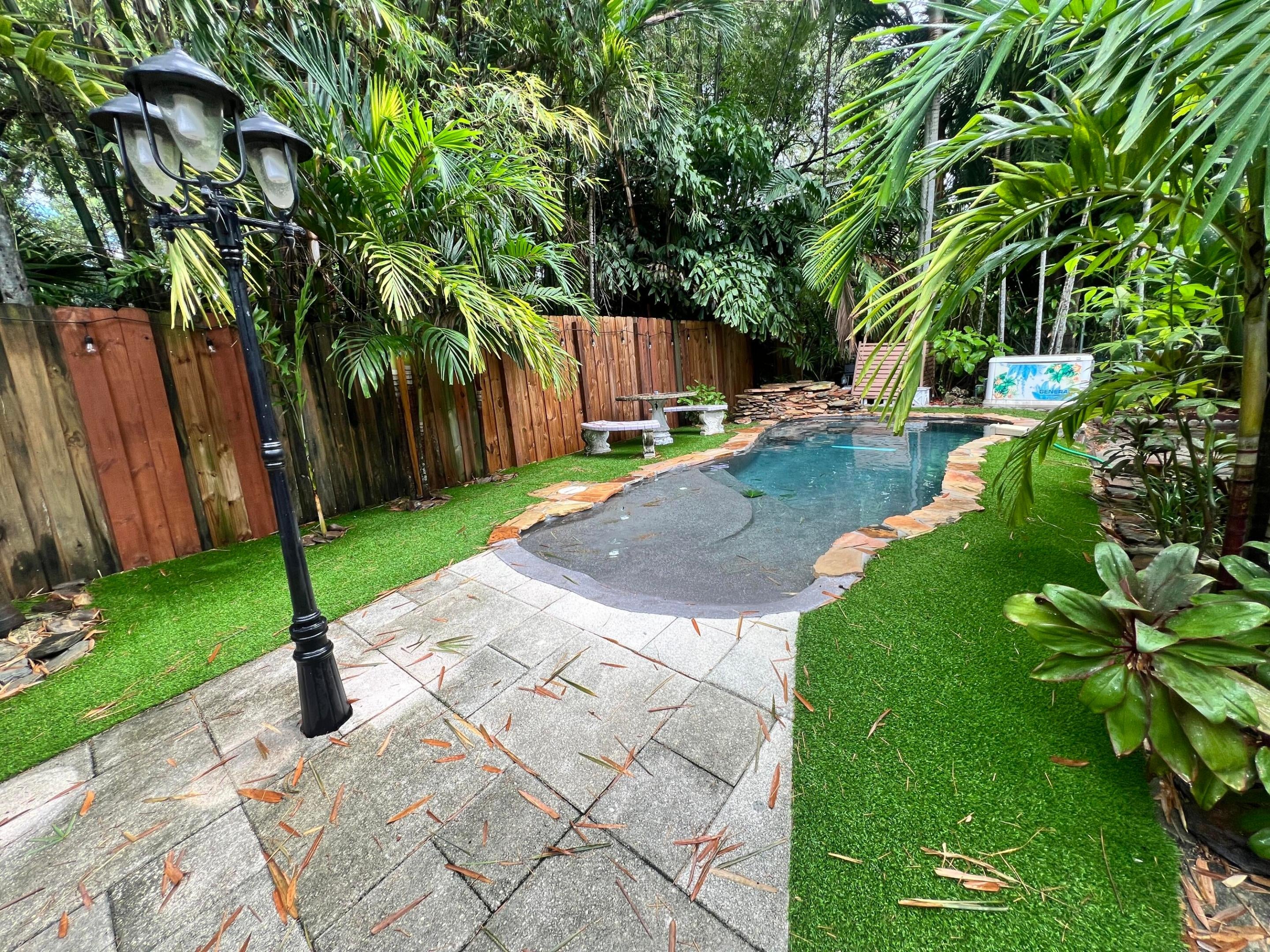 540 SW 14TH Avenue