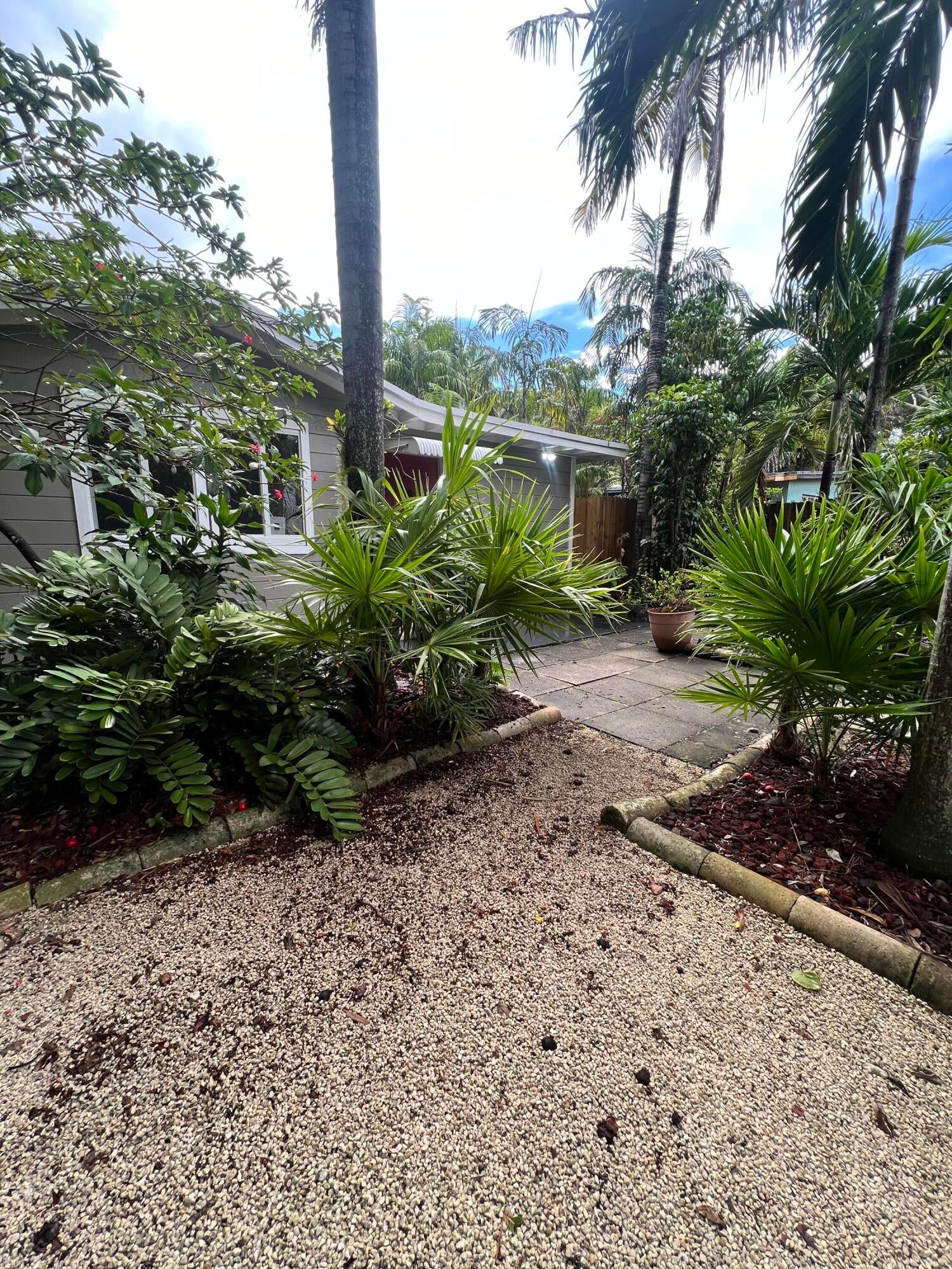 540 SW 14TH Avenue