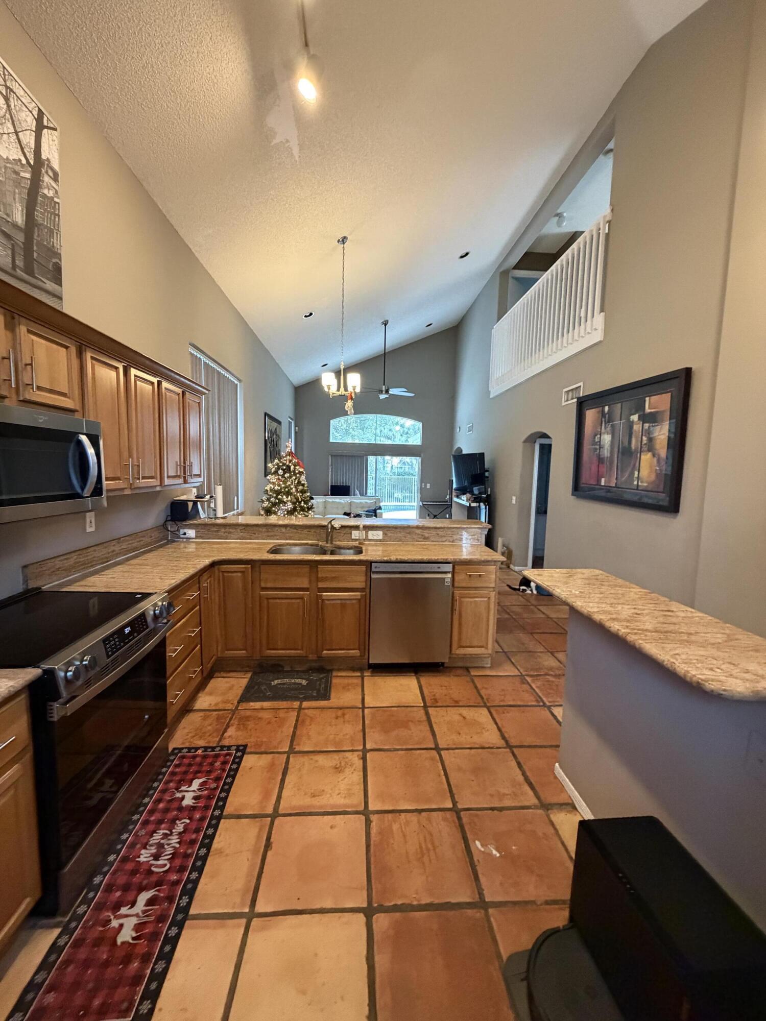 5655 LA QUINTA Court