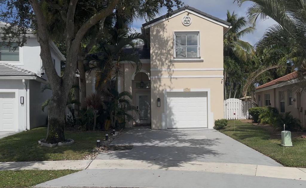 Photo of 5655 LA QUINTA Court, Lake Worth, FL 33463 (MLS # B26056452)