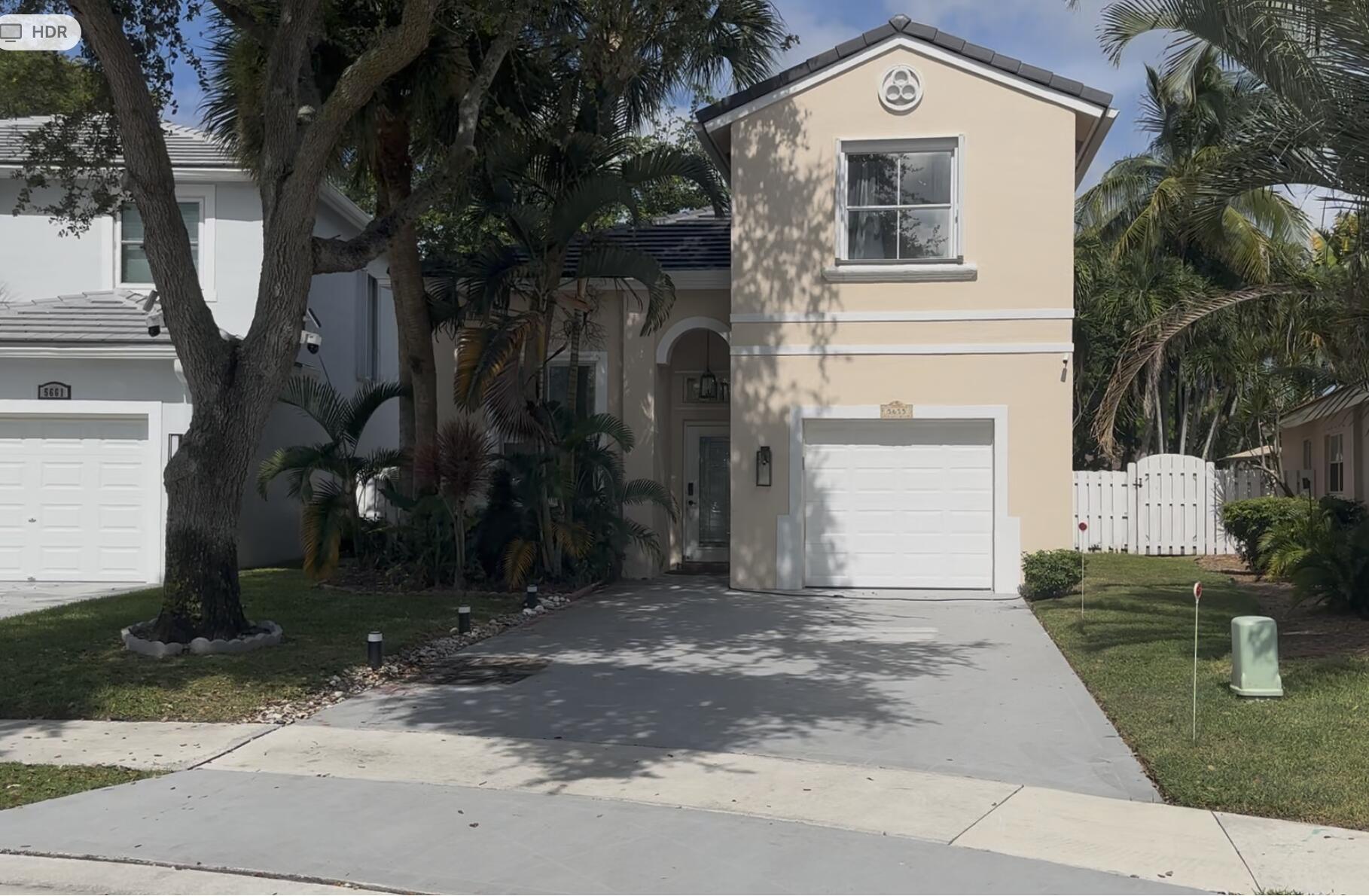 5655 LA QUINTA Court