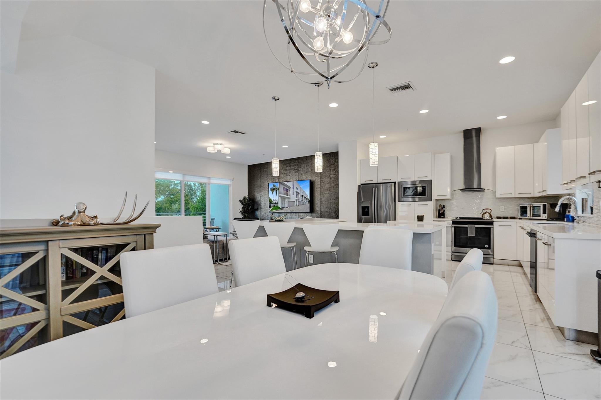 Pompano By The Sea Resub - Residential Lease