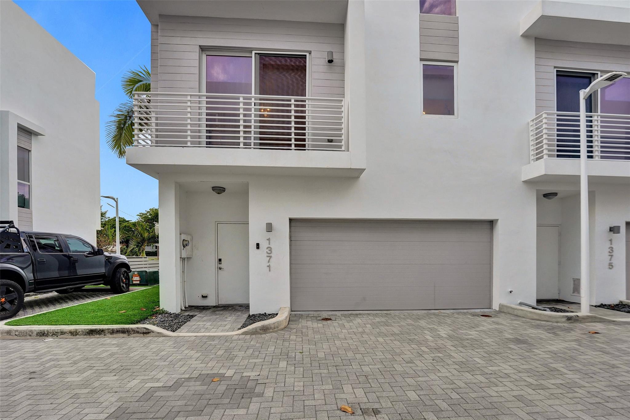 Pompano By The Sea Resub - Residential Lease