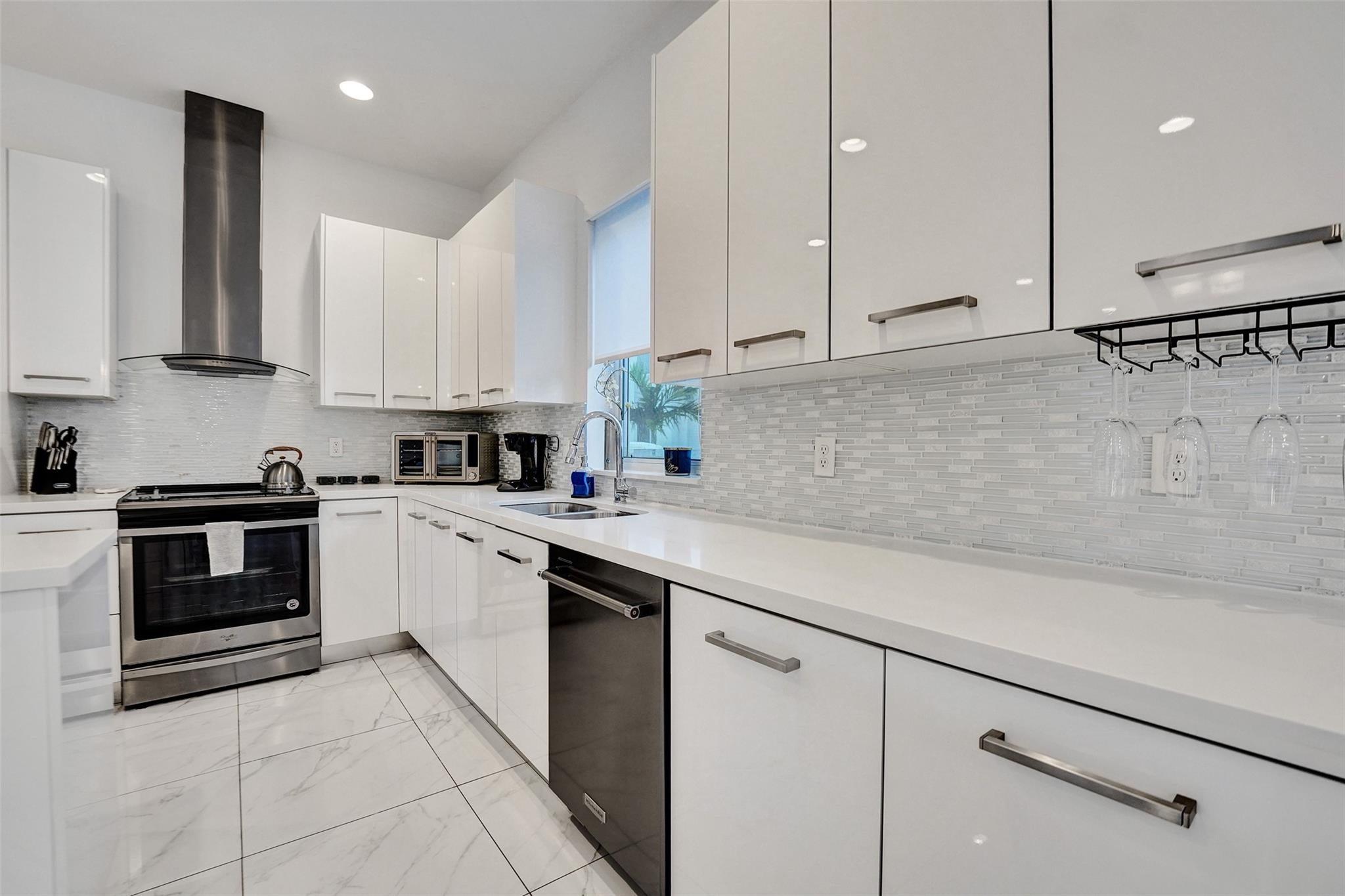 Pompano By The Sea Resub - Residential Lease