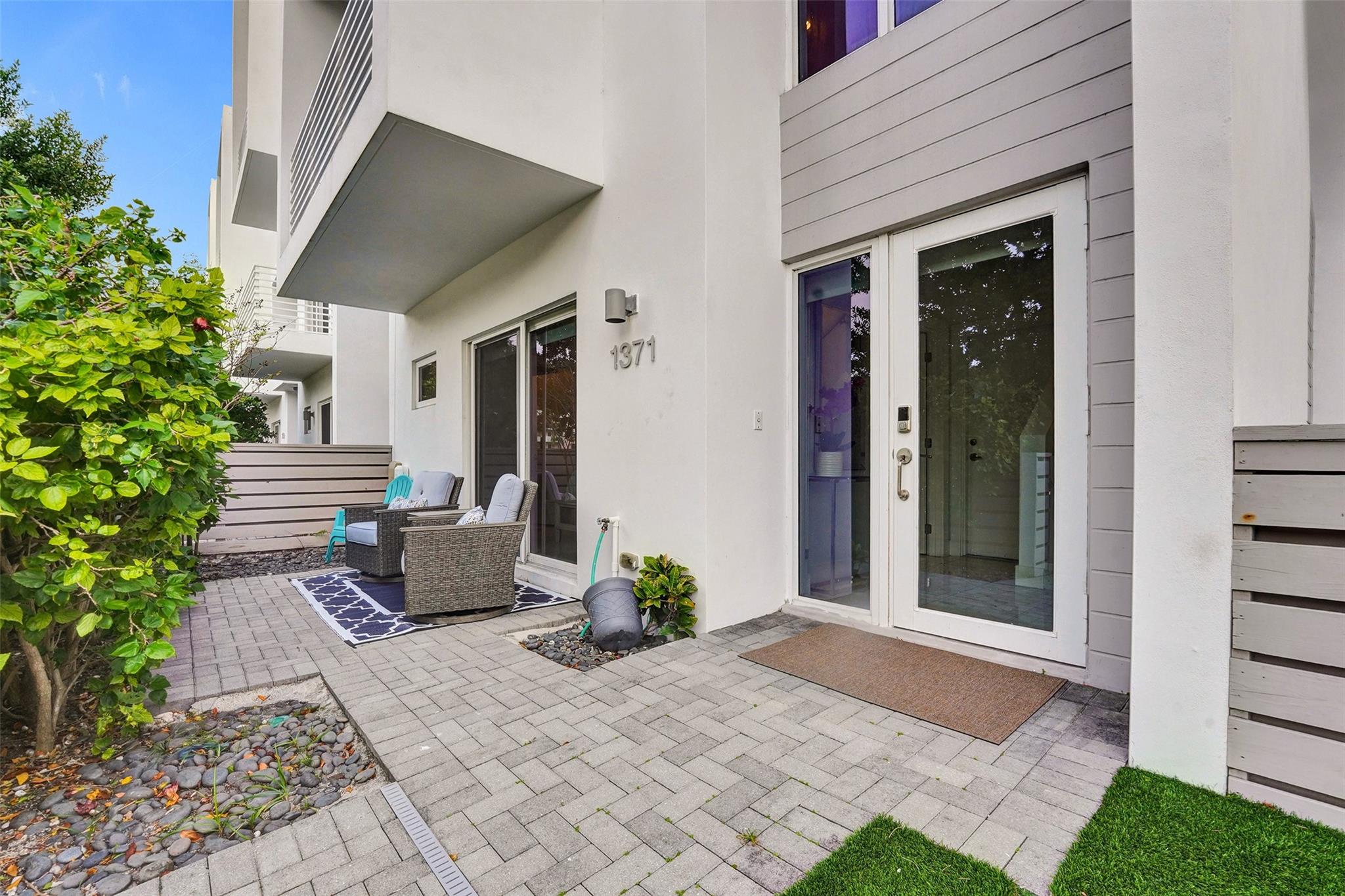 Pompano By The Sea Resub - Residential Lease