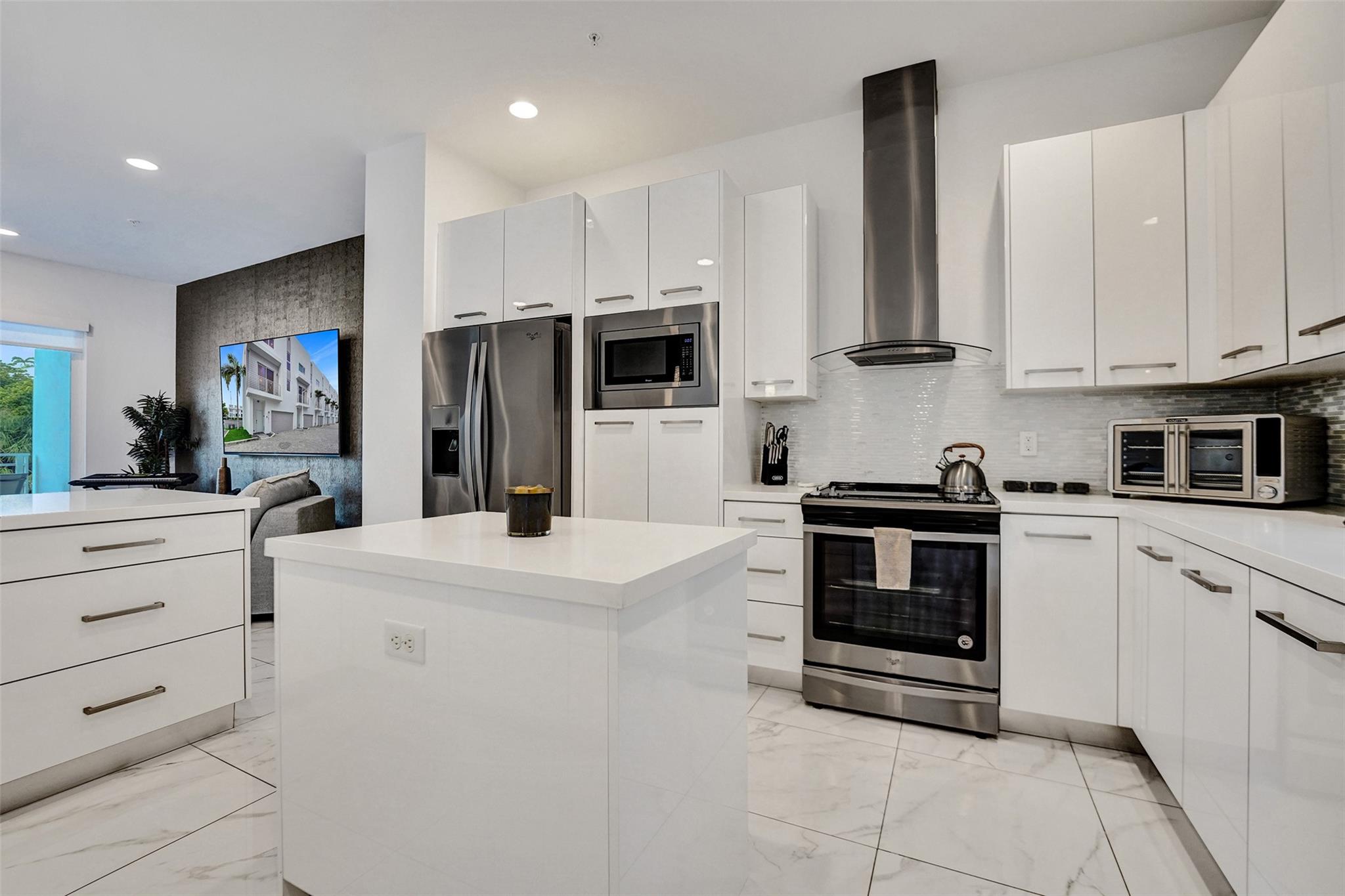 Pompano By The Sea Resub - Residential Lease