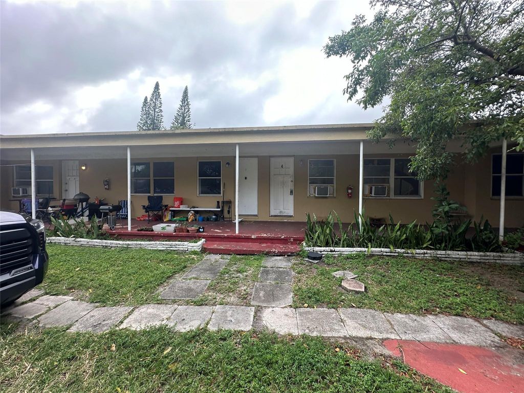 Photo of 1947 Buchanan Street #4, Hollywood, FL 33020 (MLS # F10555783)