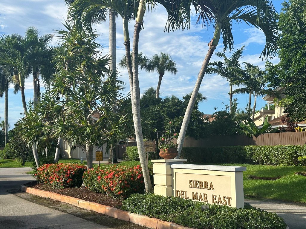 Sierra Del Mar West - Residential
