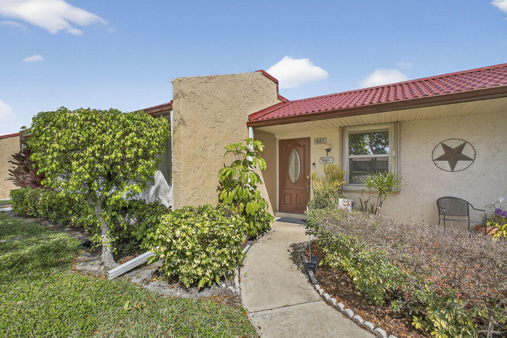 441 Lake Helen Drive