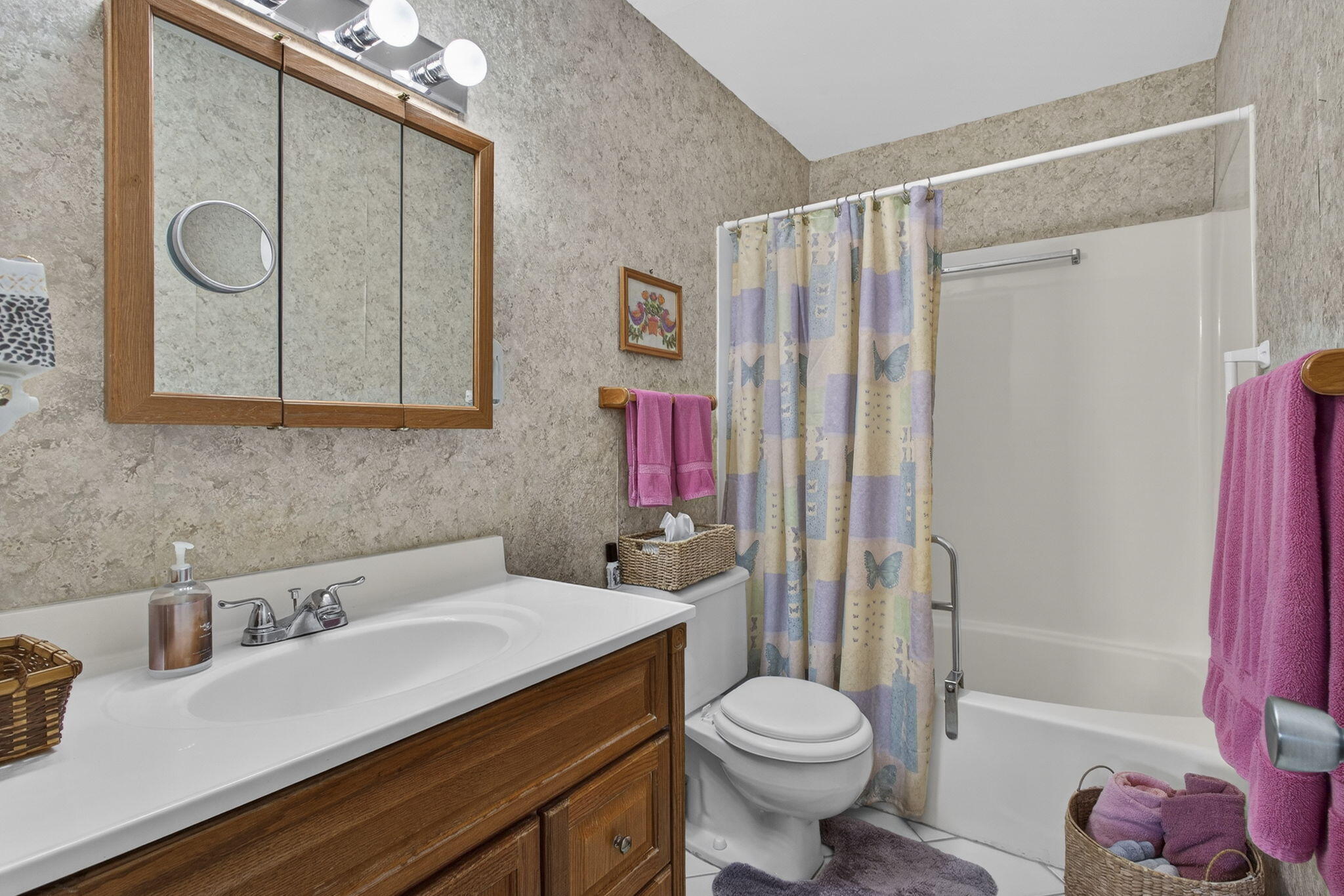 GOLDEN LAKES VILLAGE CONDO 1 THRU 13-A - Residential