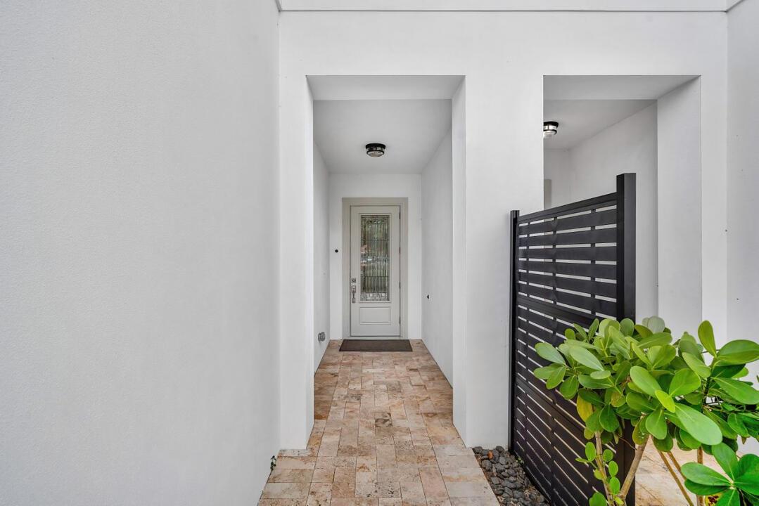 BOCA RATON RIVIERA UNIT D - Residential