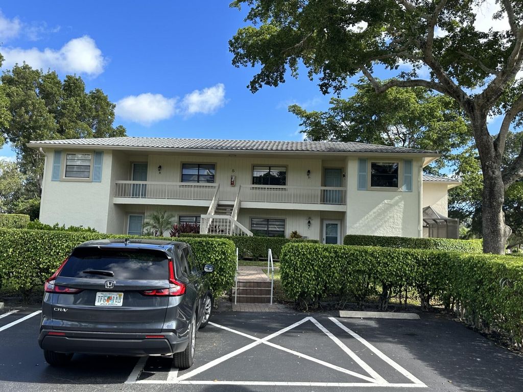 Photo of 5 Westgate Lane #D, Boynton Beach, FL 33436 (MLS # R10945333)