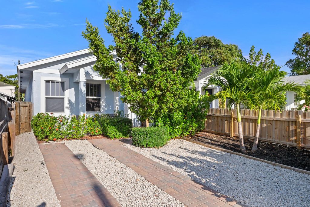 Photo of 216 N C Street, Lake Worth Beach, FL 33460 (MLS # R11002087)