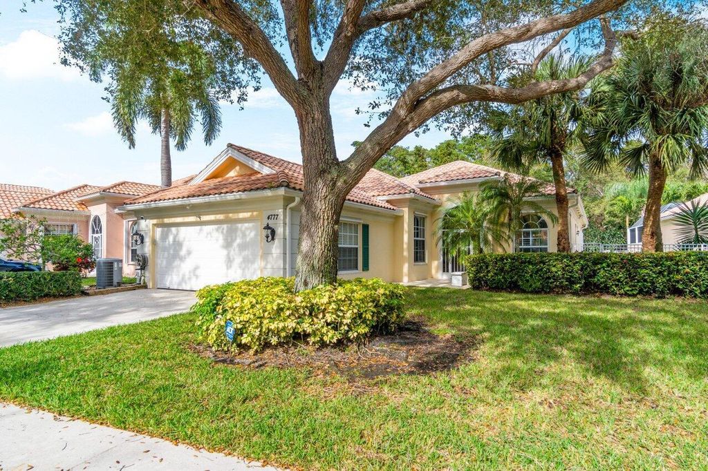Photo of 4777 Orchard Lane, Delray Beach, FL 33445 (MLS # R10947308)