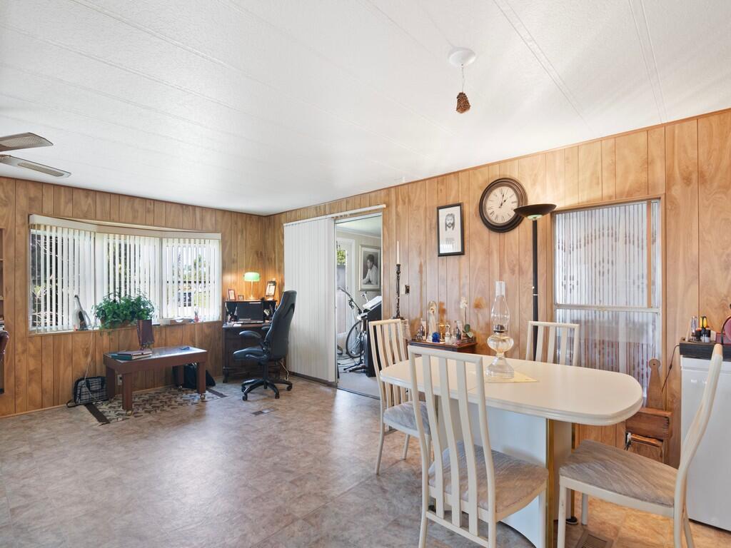 Spanish Lakes Riverfront - Residential