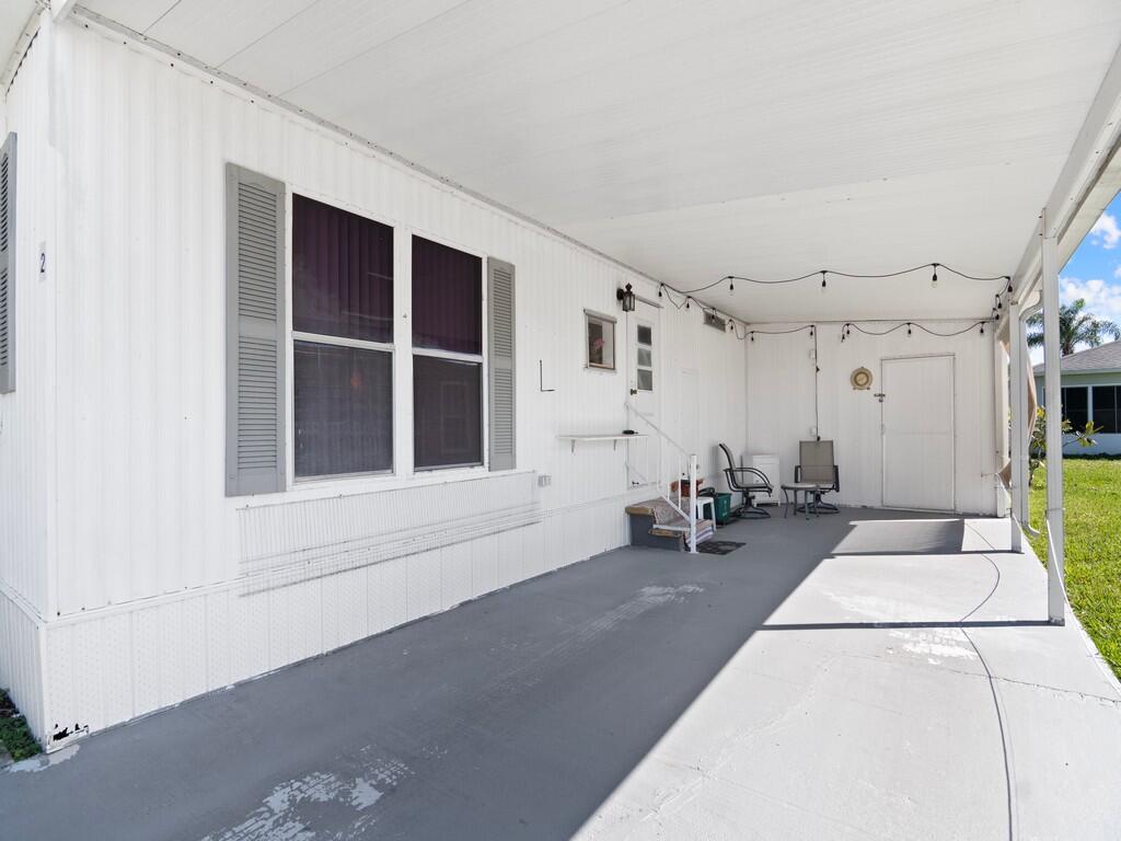 Spanish Lakes Riverfront - Residential