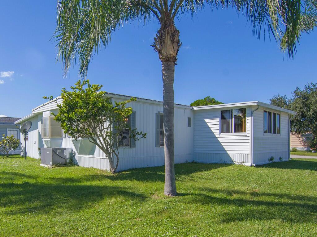 Spanish Lakes Riverfront - Residential