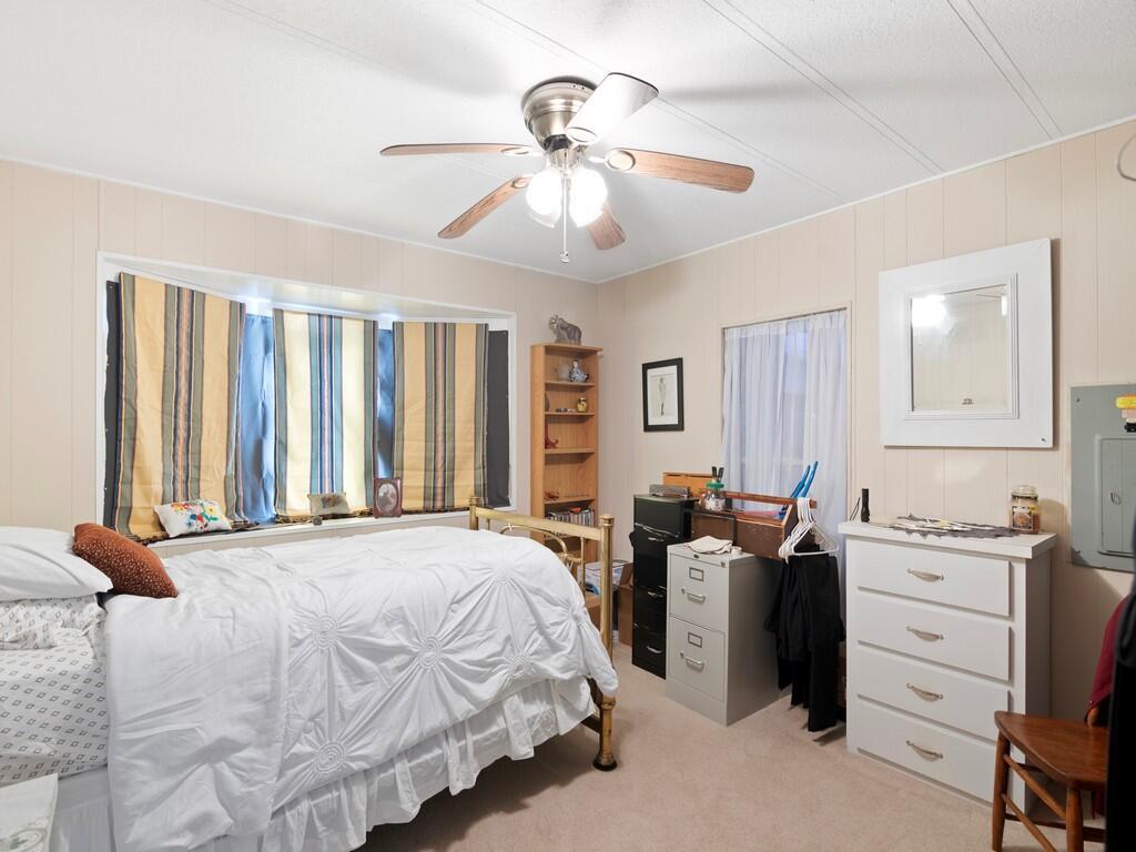 Spanish Lakes Riverfront - Residential