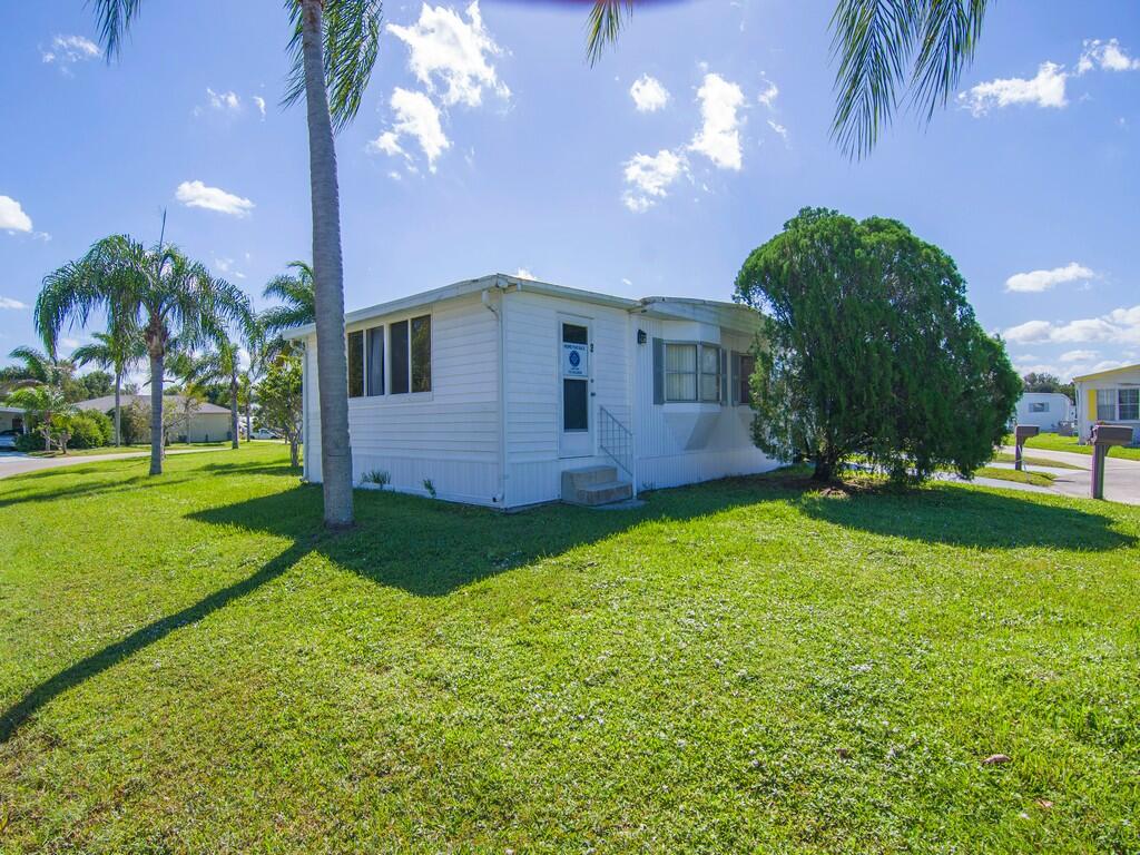 Spanish Lakes Riverfront - Residential